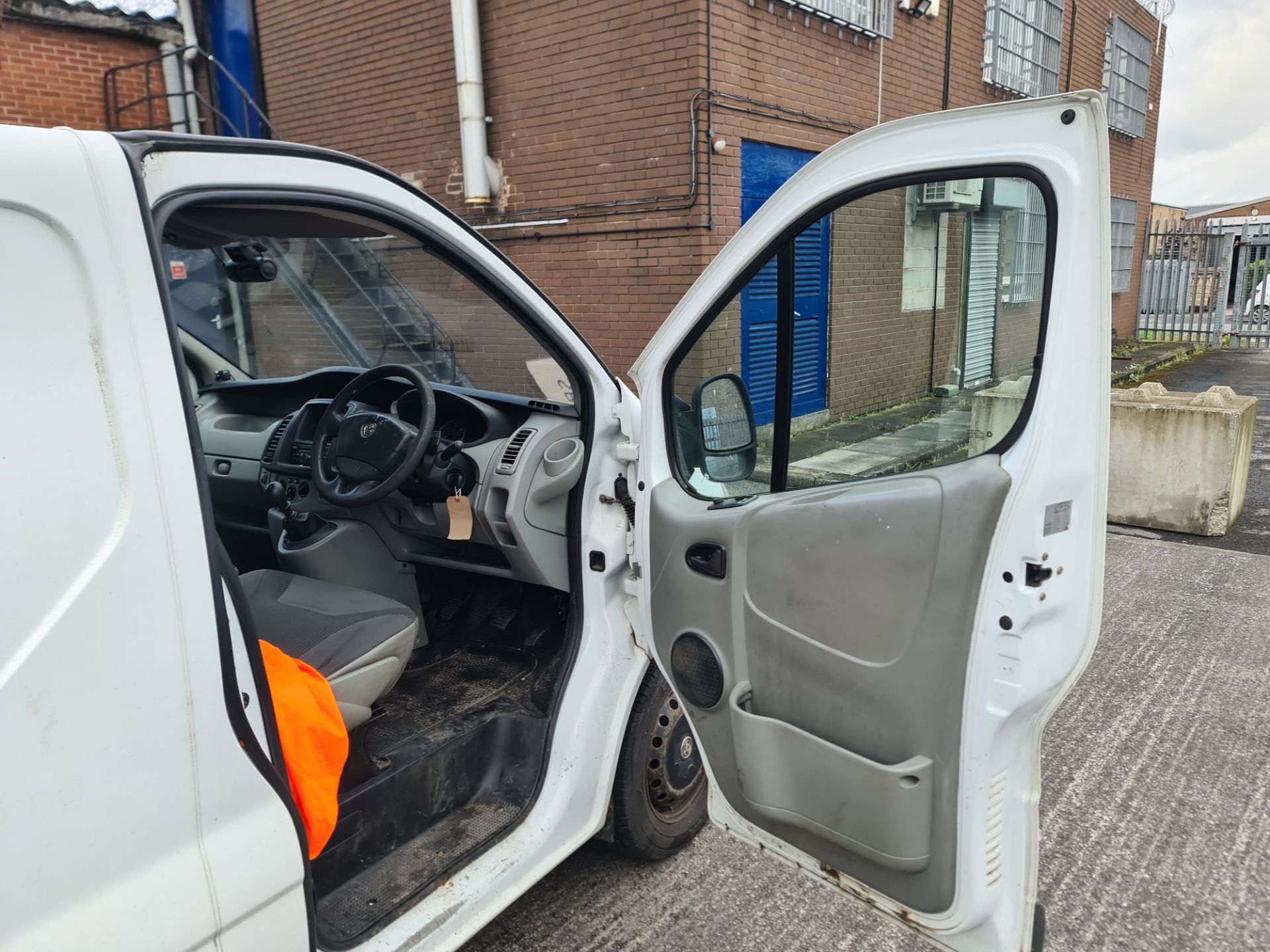 2012 Vauxhall Vivaro 2900 CDTi LWB panel van - Image 9 of 97