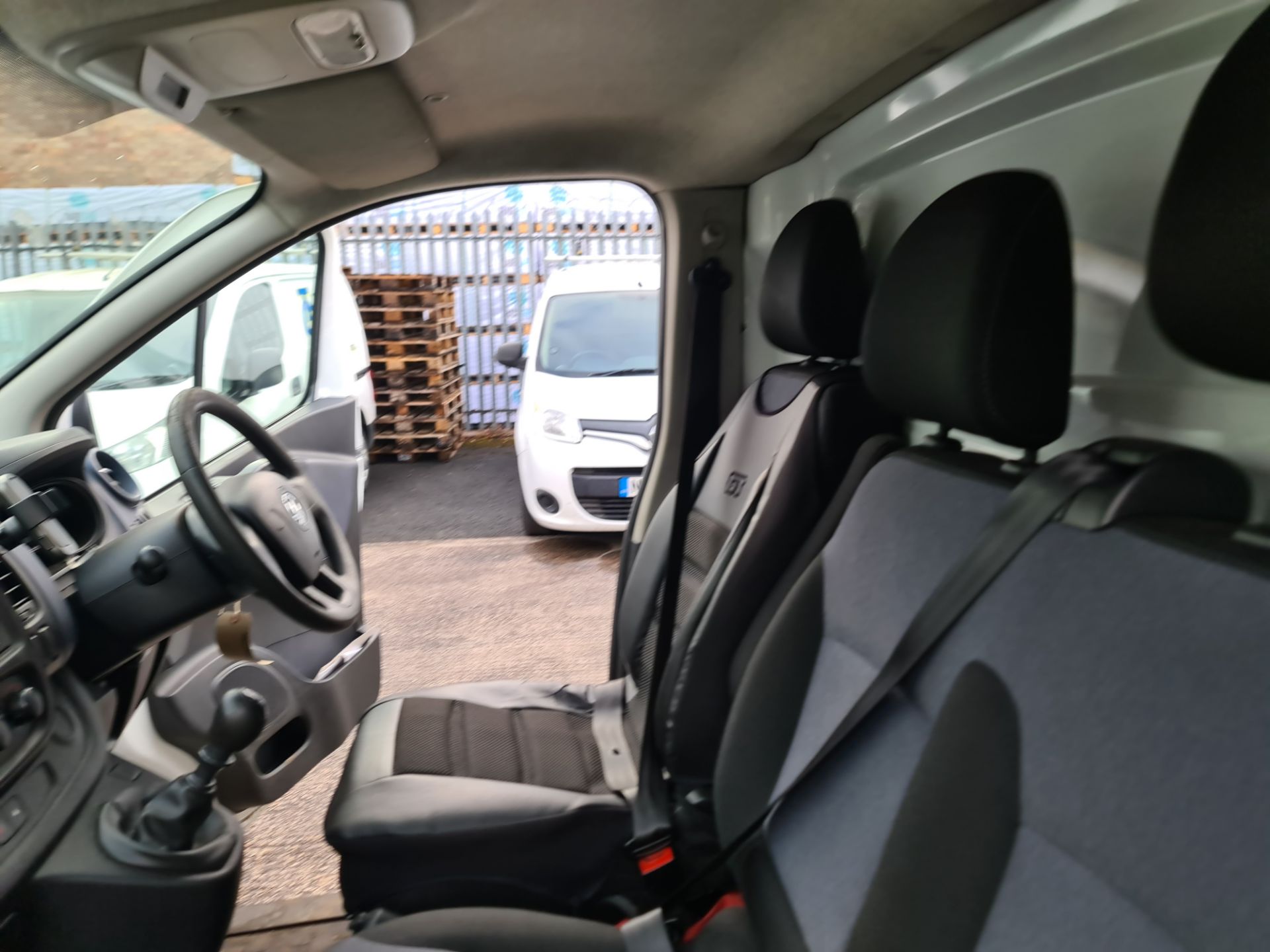 2015 Vauxhall Vivaro 2900 CDTi panel van - Image 63 of 81