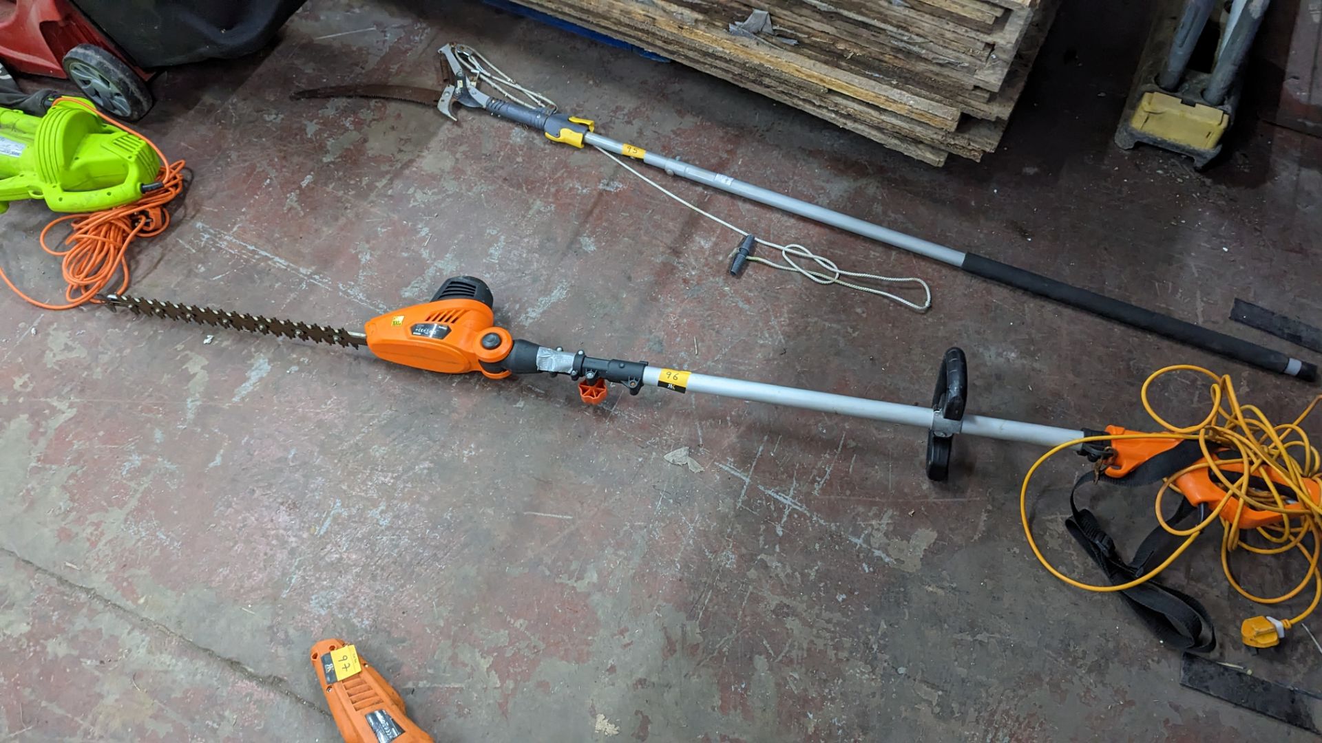 Von Haus electric pole hedge trimmer - Image 2 of 16