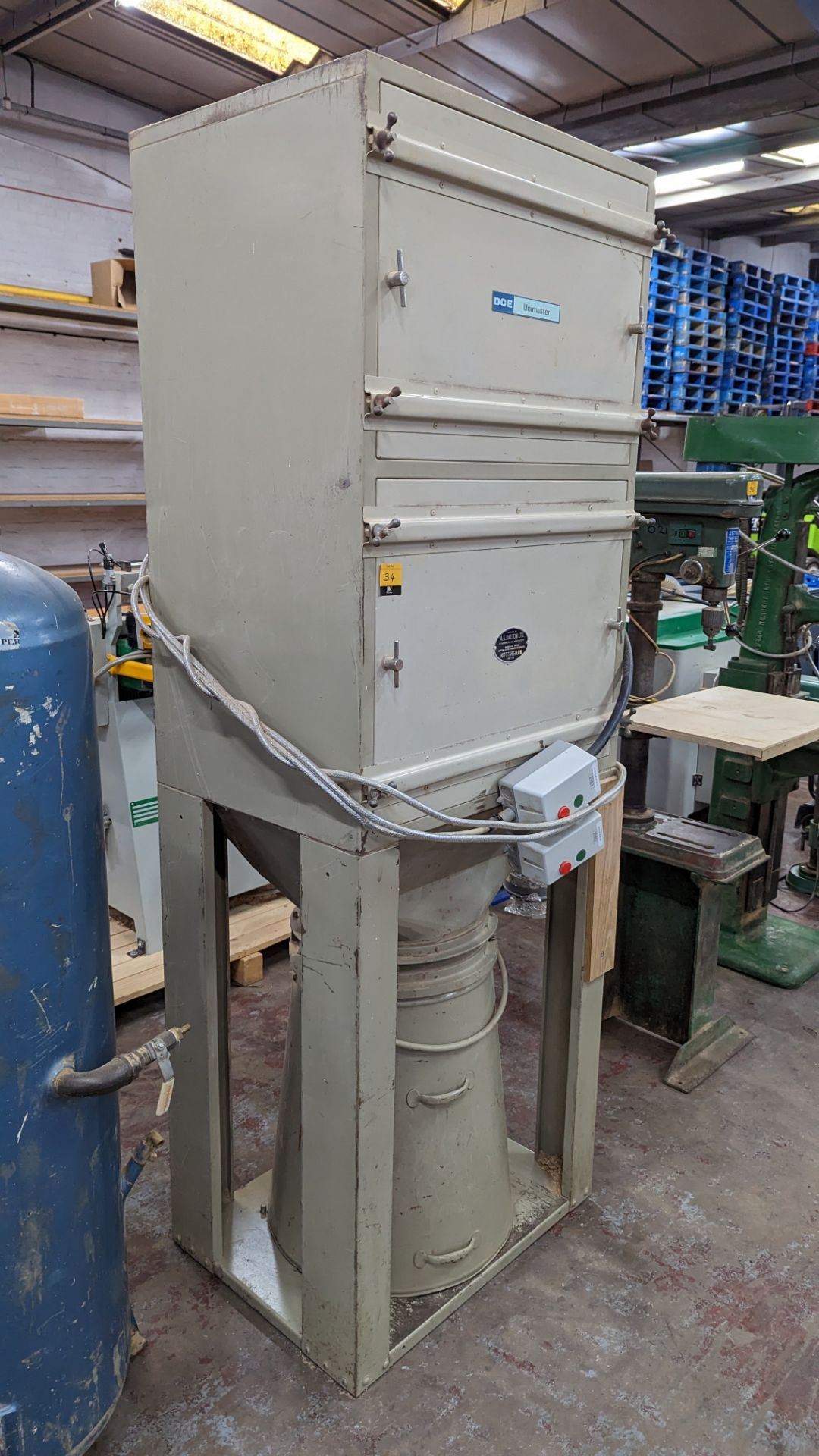 DCE Unimaster dust collector