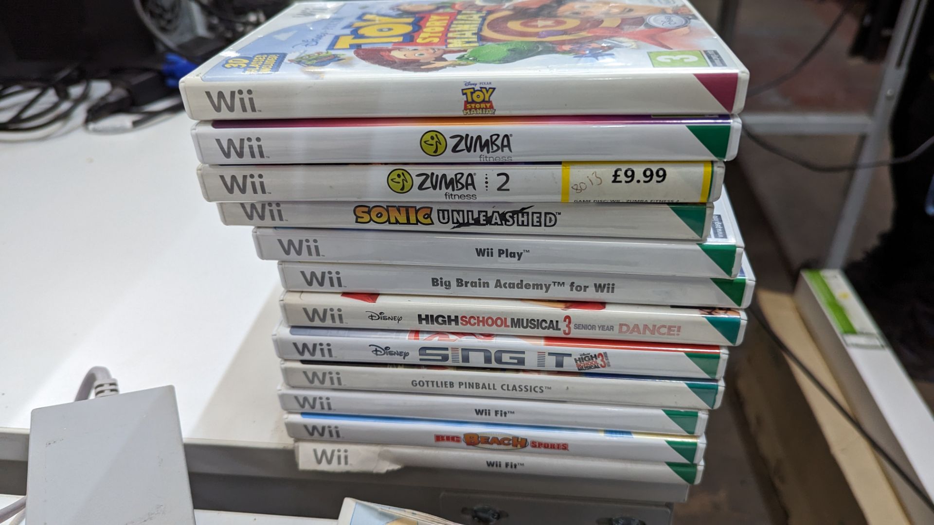 Nintendo Wii console plus 12 individually boxed games, 5 pairs of controllers which each comprise on - Image 14 of 16