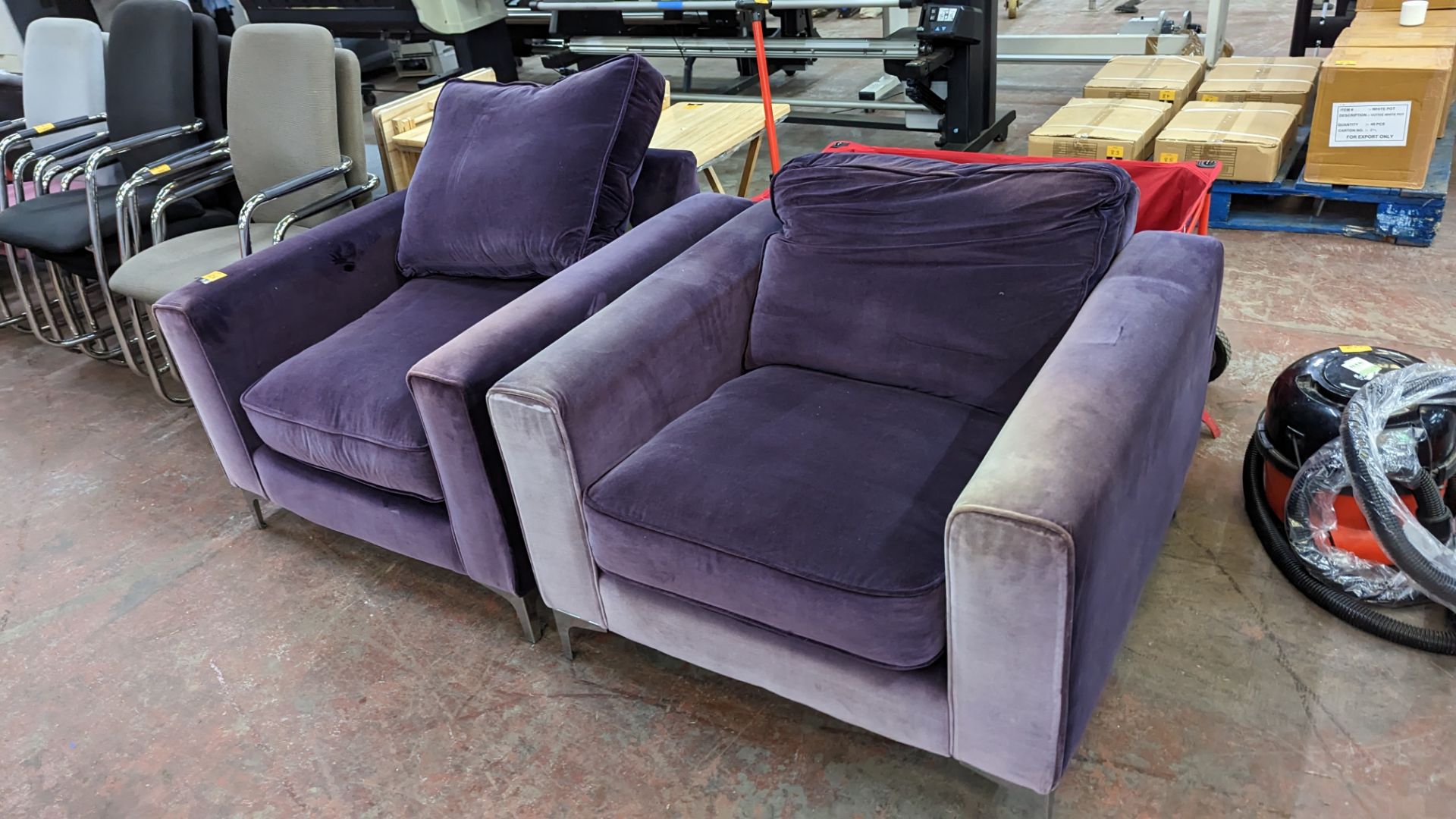Pair of purple velvet armchairs - Image 6 of 9