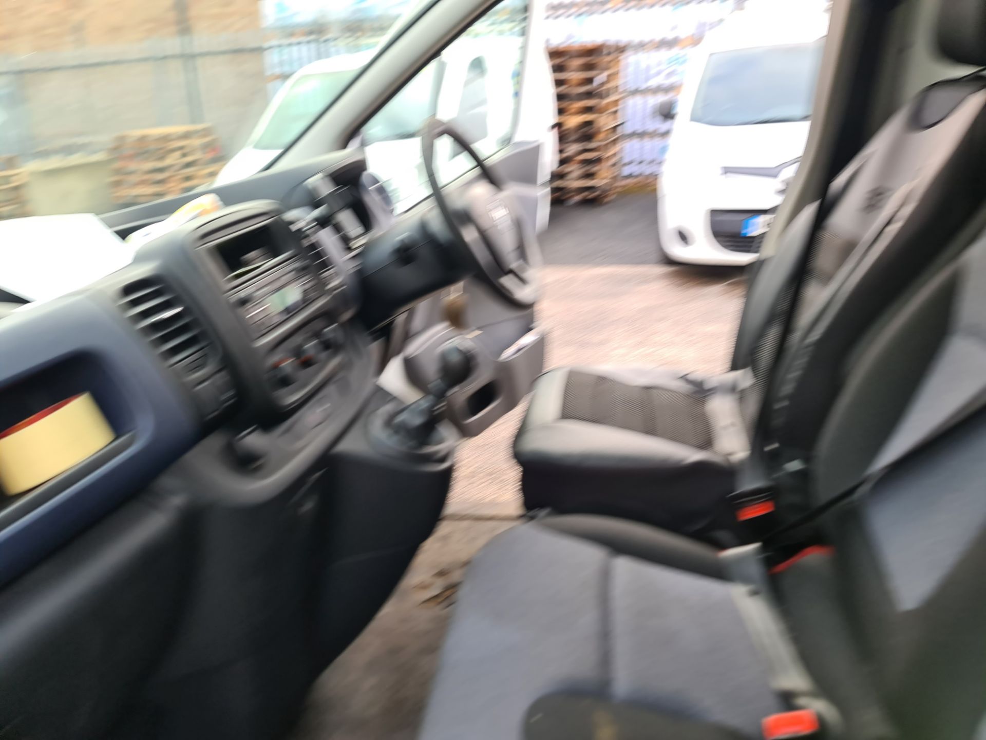 2015 Vauxhall Vivaro 2900 CDTi panel van - Image 64 of 81