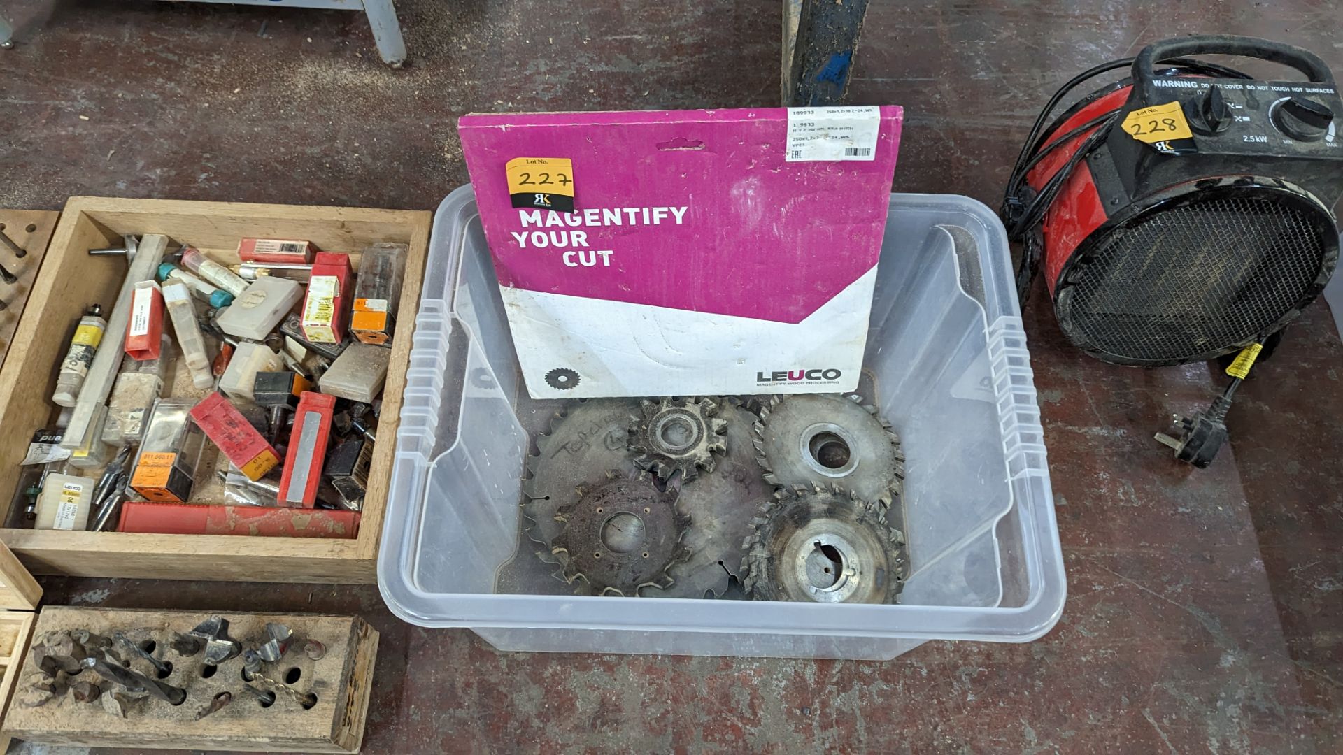 The contents of a crate of saw blades - crate excluded