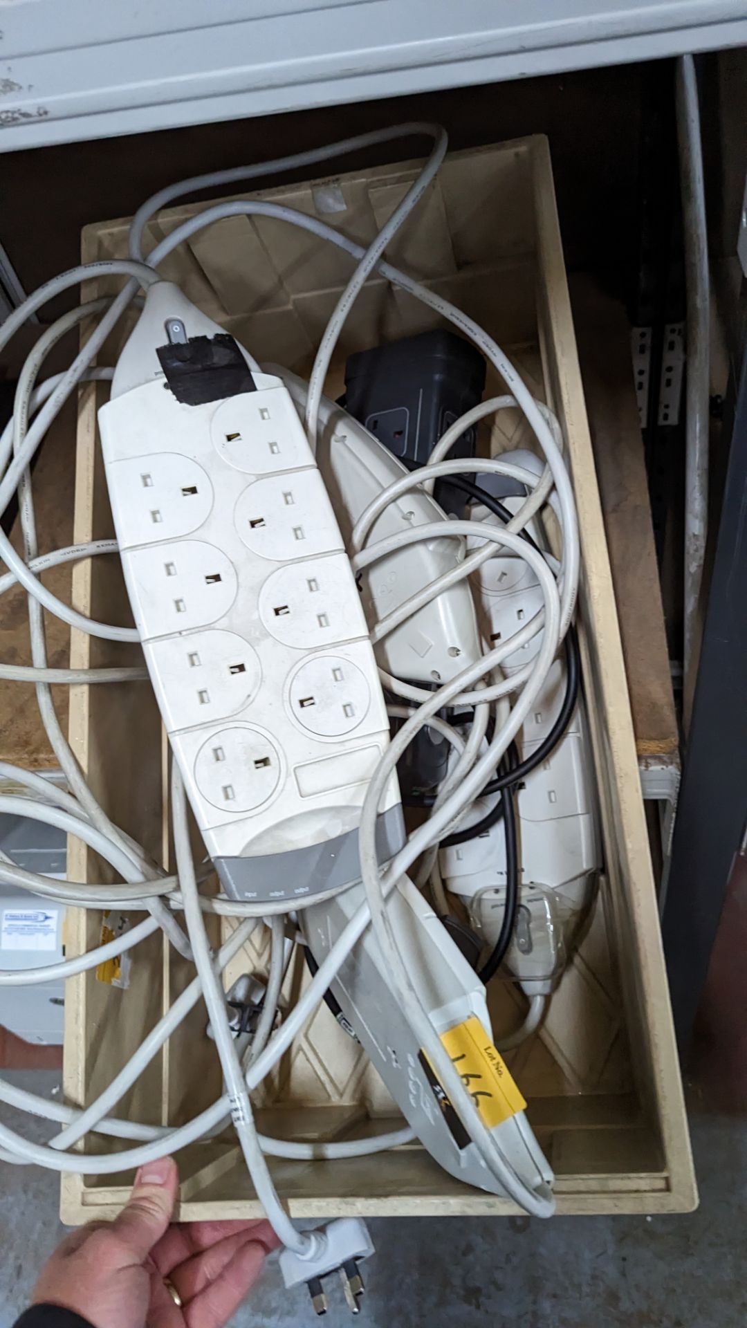 Quantity of multi-socket extension leads - crate excluded - Image 3 of 4