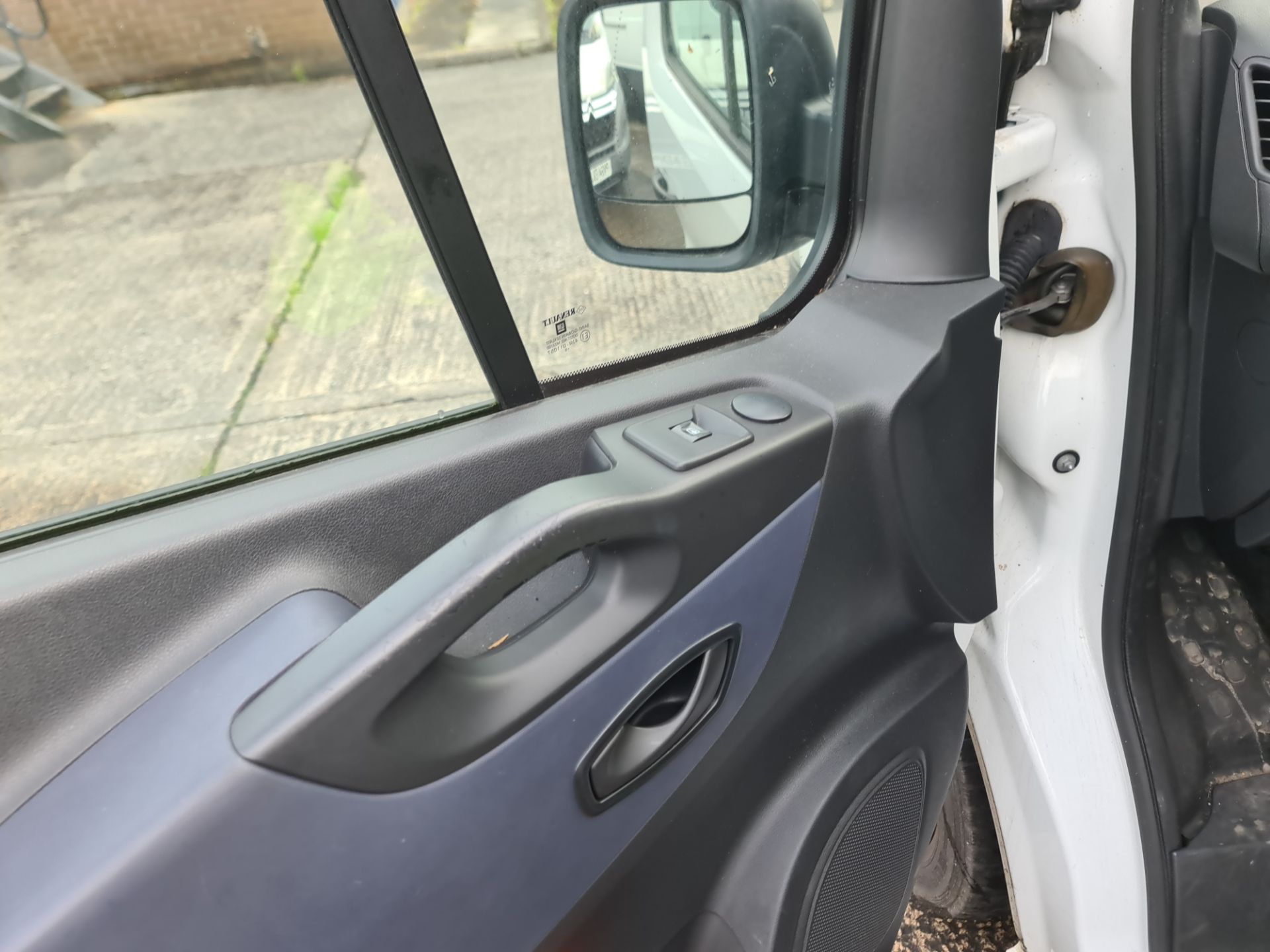 2015 Vauxhall Vivaro 2900 CDTi panel van - Image 53 of 81