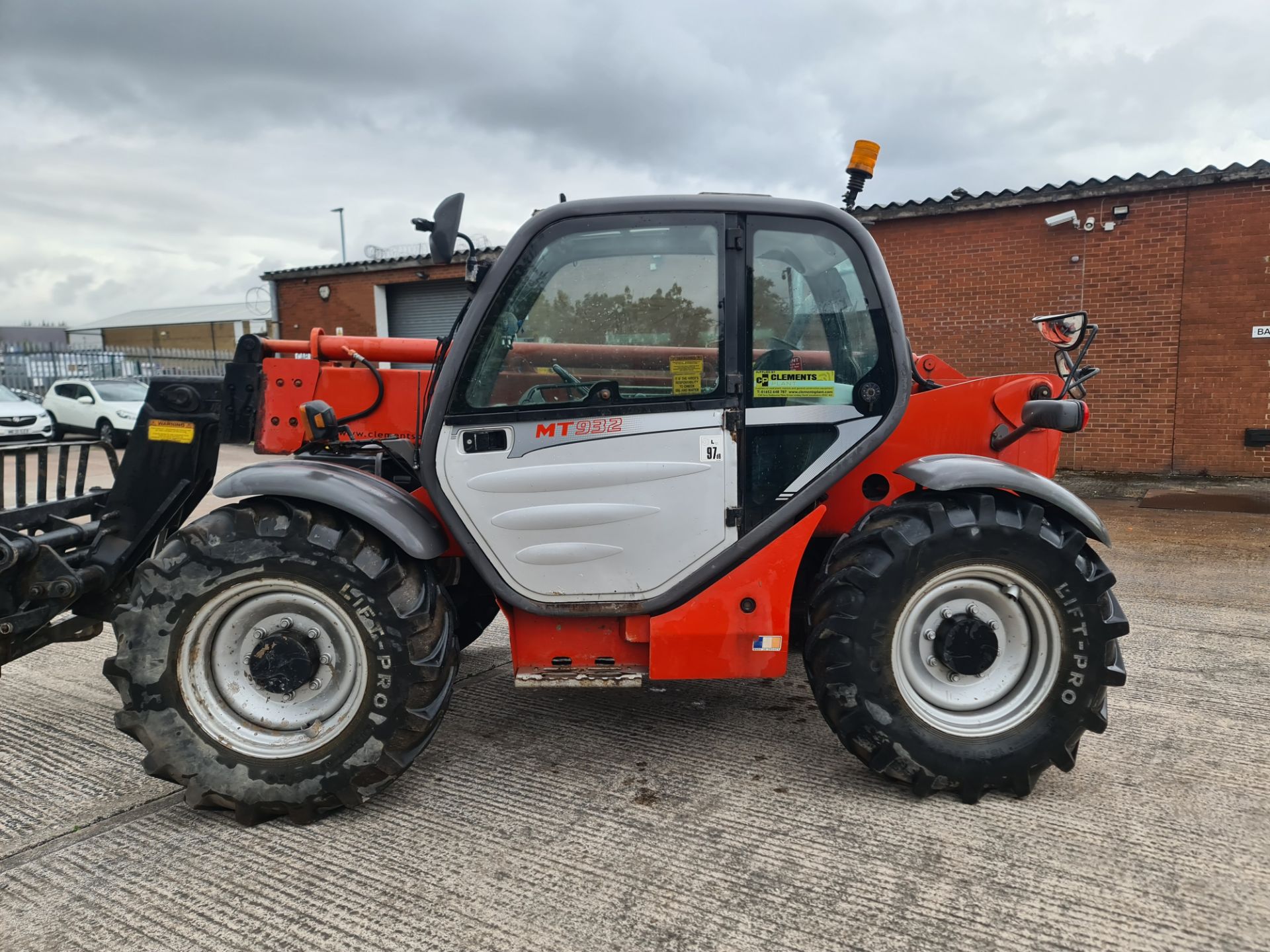 2007 Manitou Telehandler model MT 932 - Image 14 of 124