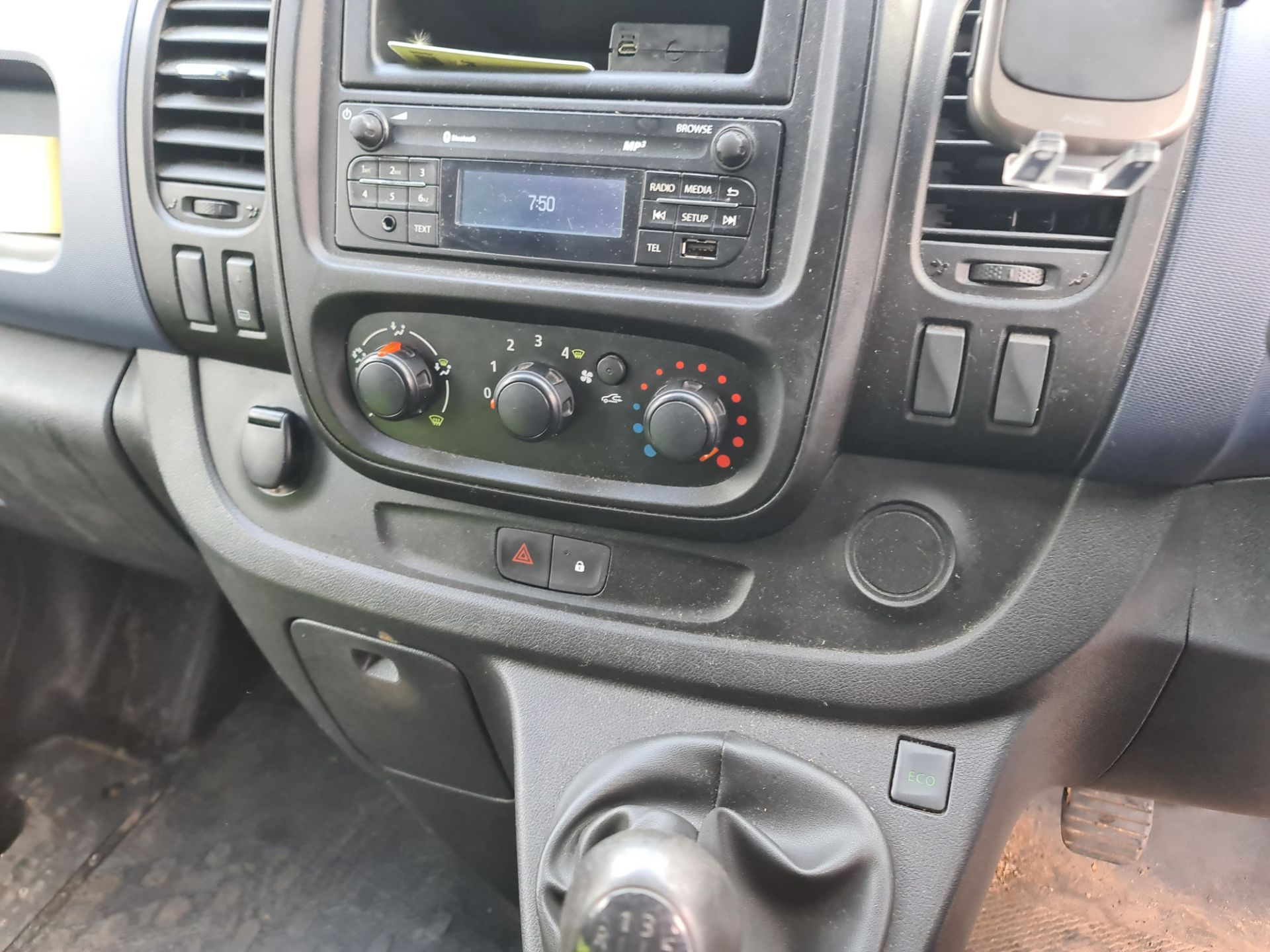 2015 Vauxhall Vivaro 2900 CDTi panel van - Image 74 of 81