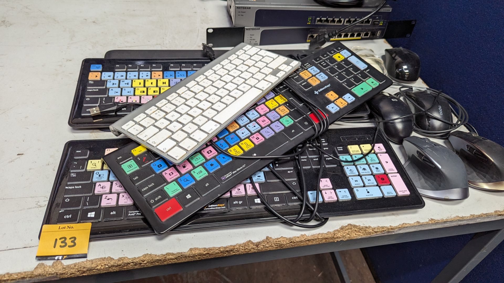 5 assorted keyboards including editing keyboards plus 6 off mice including MX Master - Image 4 of 12