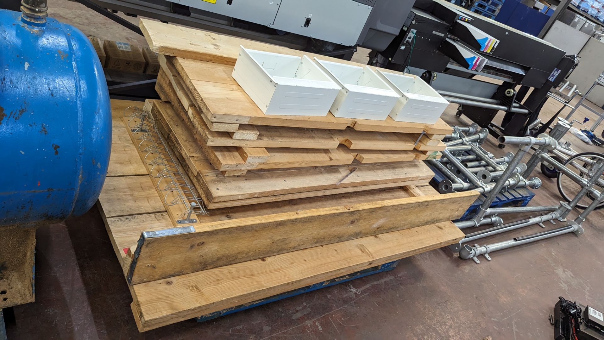 Quantity of desking, made of scaffold & wooden planks - this lot comprises the total contents of 2 p - Image 2 of 12