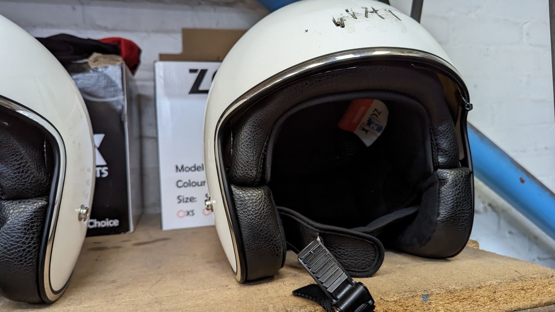2 off Zorax Talon helmets, individually boxed, sizes small & medium - Image 7 of 12