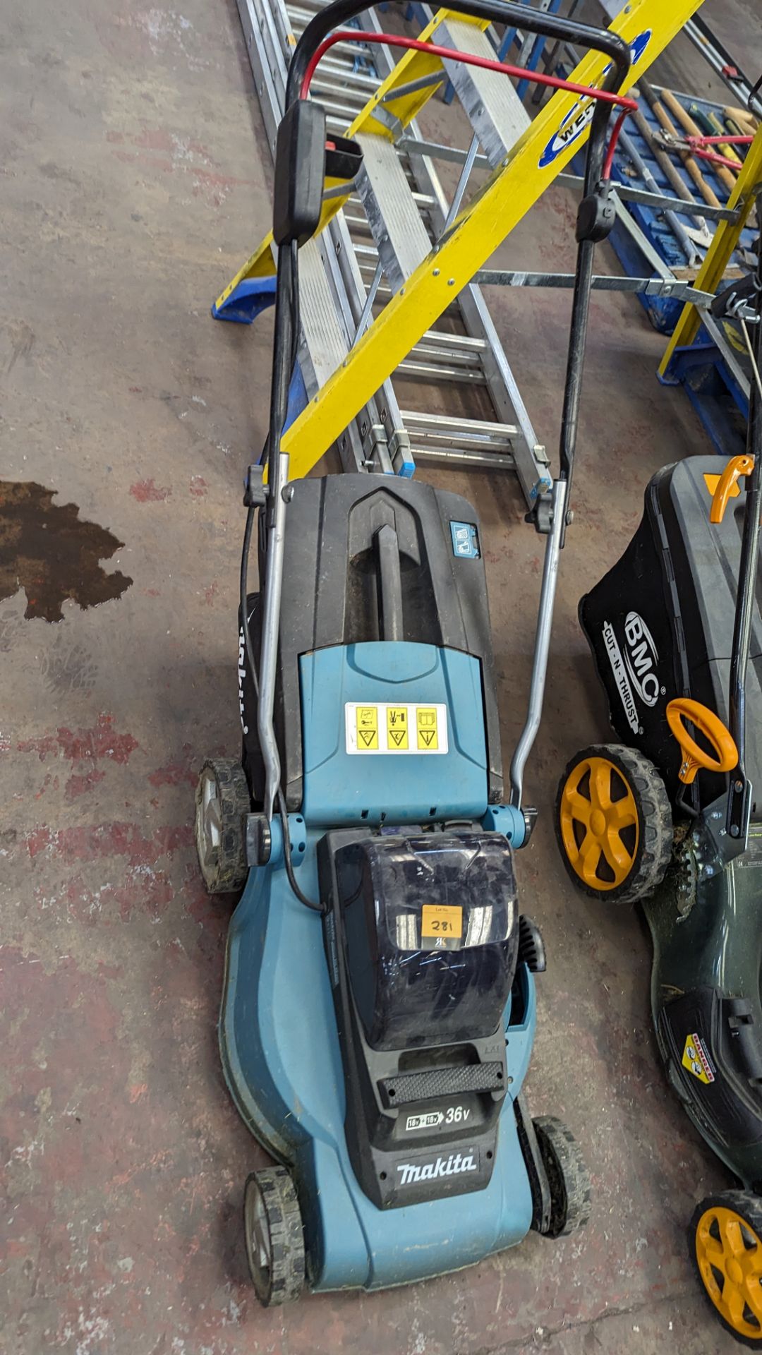 Makita 36V lawnmower. NB no batteries or charger - Image 4 of 12