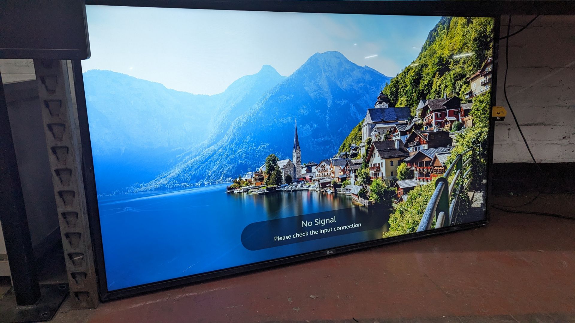 LG 55" widescreen TV model 55U5630V. NB no desk stand or remote control - Image 5 of 13