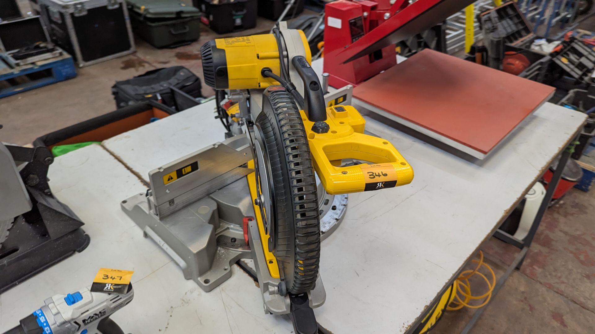 DeWalt pulldown mitre saw model DWS780 - Image 5 of 12