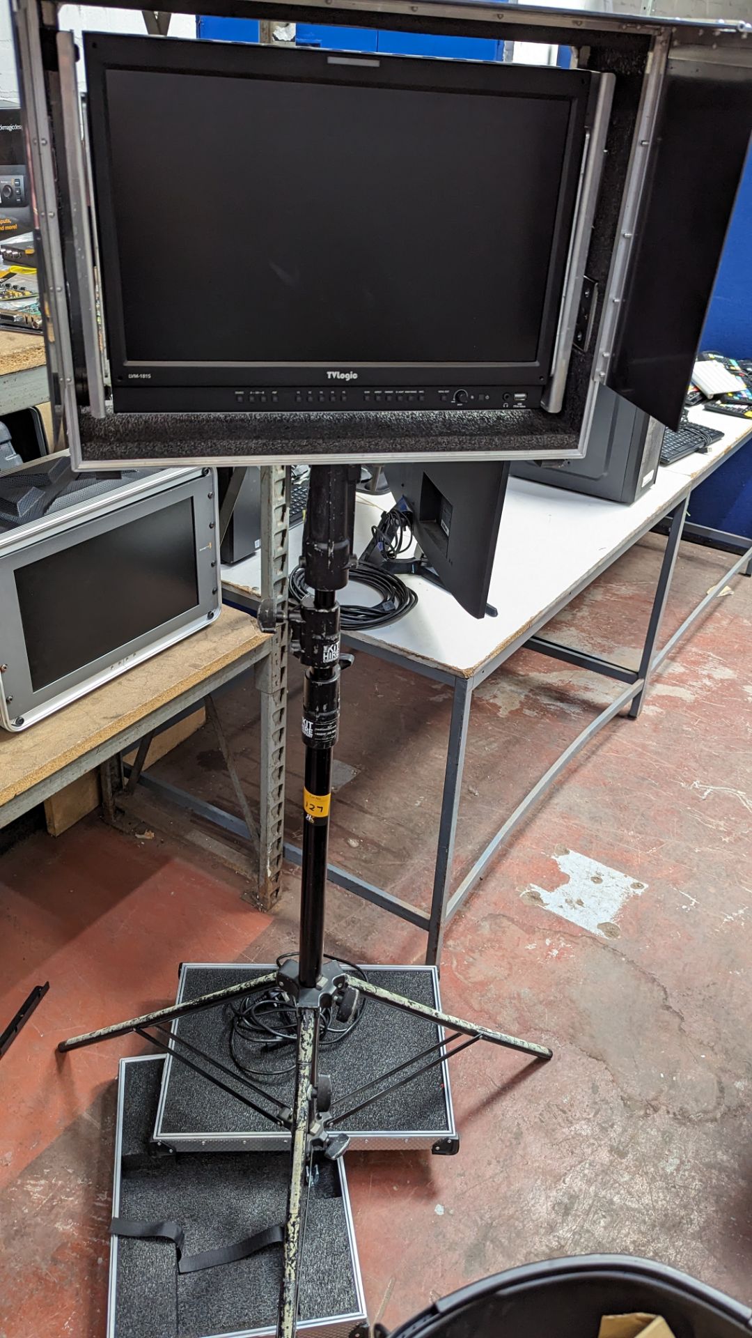 TV Logic model LVM-181S 18" broadcast multi standard monitor & case design case with spigot, front & - Image 3 of 14