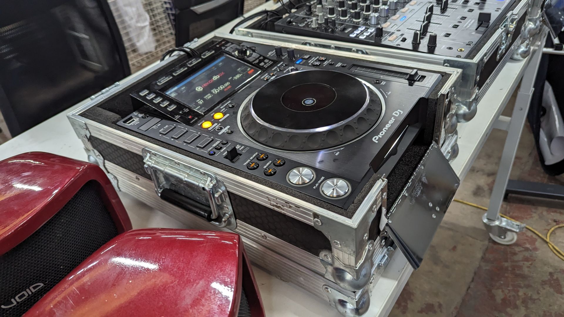 Pioneer Pro DJ package: DJM-900NXS2 Mixer & 2x DJM-900NXS2 multi players - Image 49 of 55