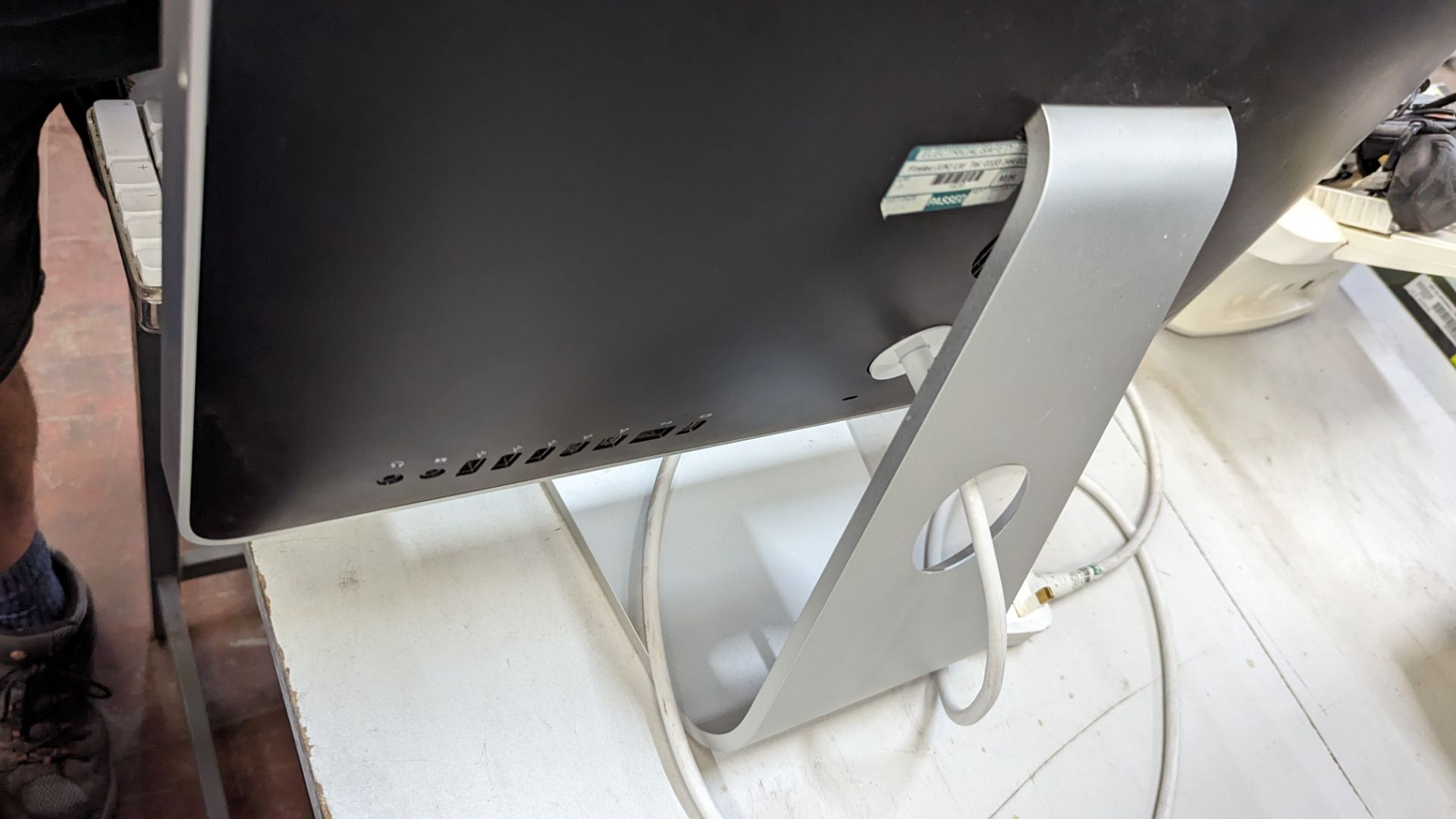 Apple iMac computer model A1224 EMC 2133 including keyboard & mouse - Image 9 of 9