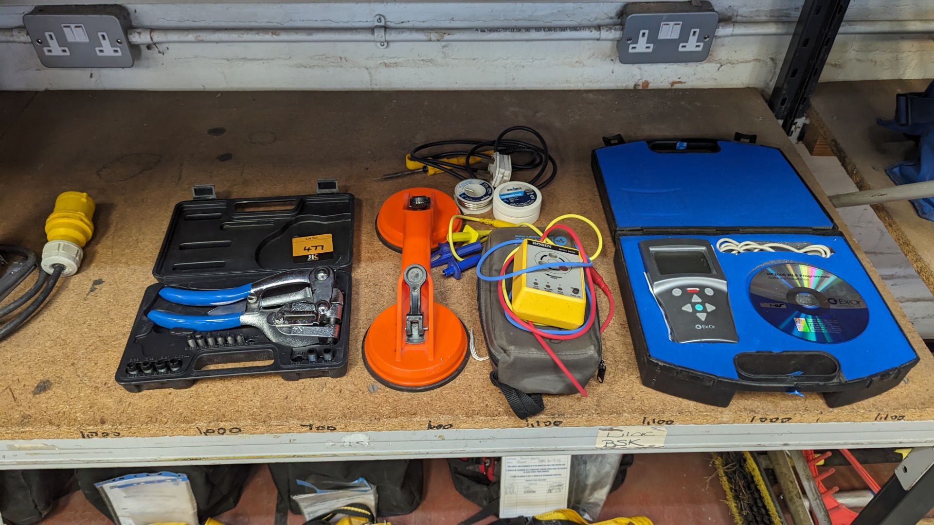 Mixed tool lot including suction clamp, testing item, meter & more - Image 2 of 9