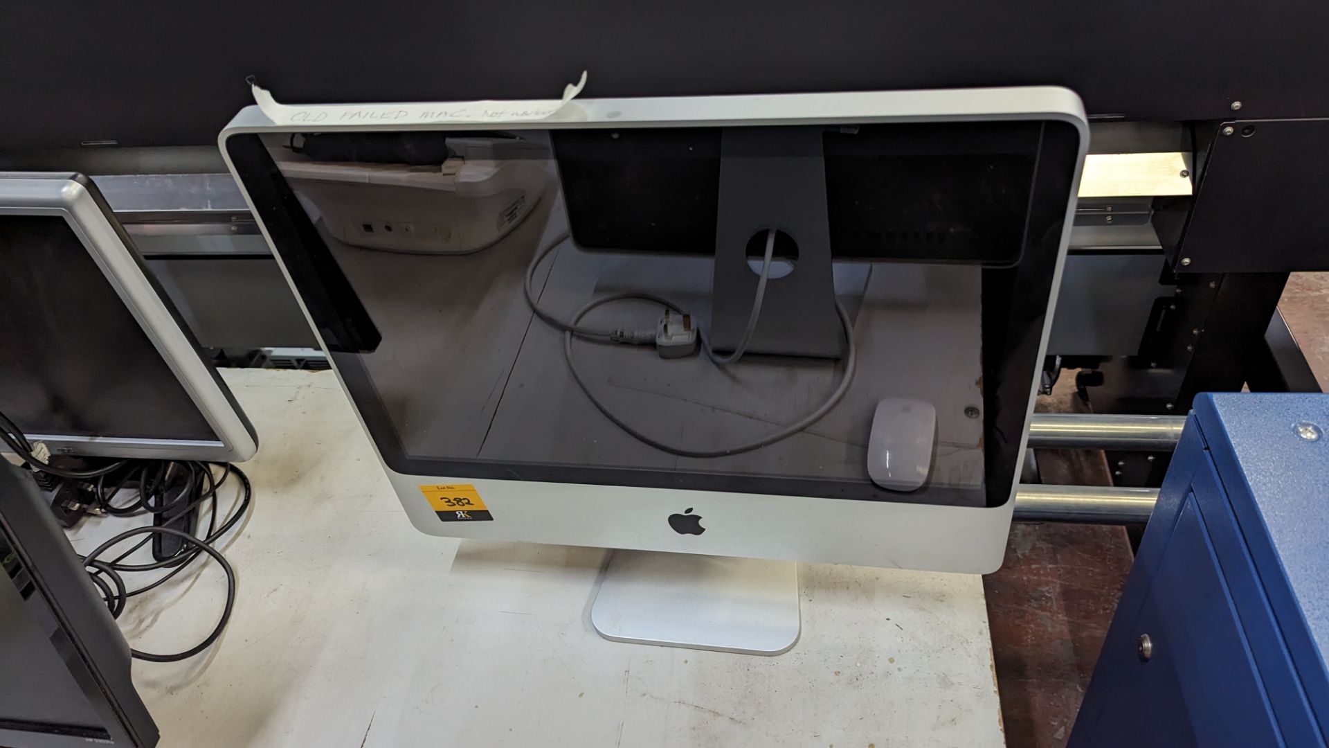 Apple iMac computer model A1224 EMC 2210 including mouse but no keyboard. NB not working
