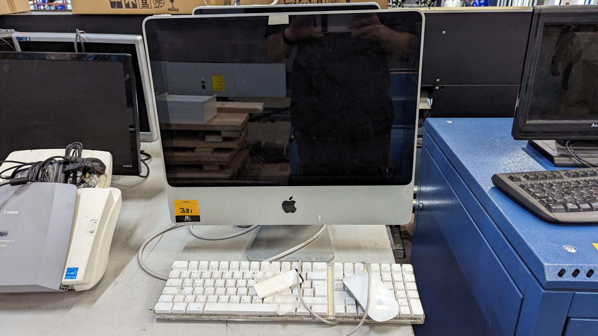 Apple iMac computer model A1224 EMC 2133 including keyboard & mouse - Image 4 of 9