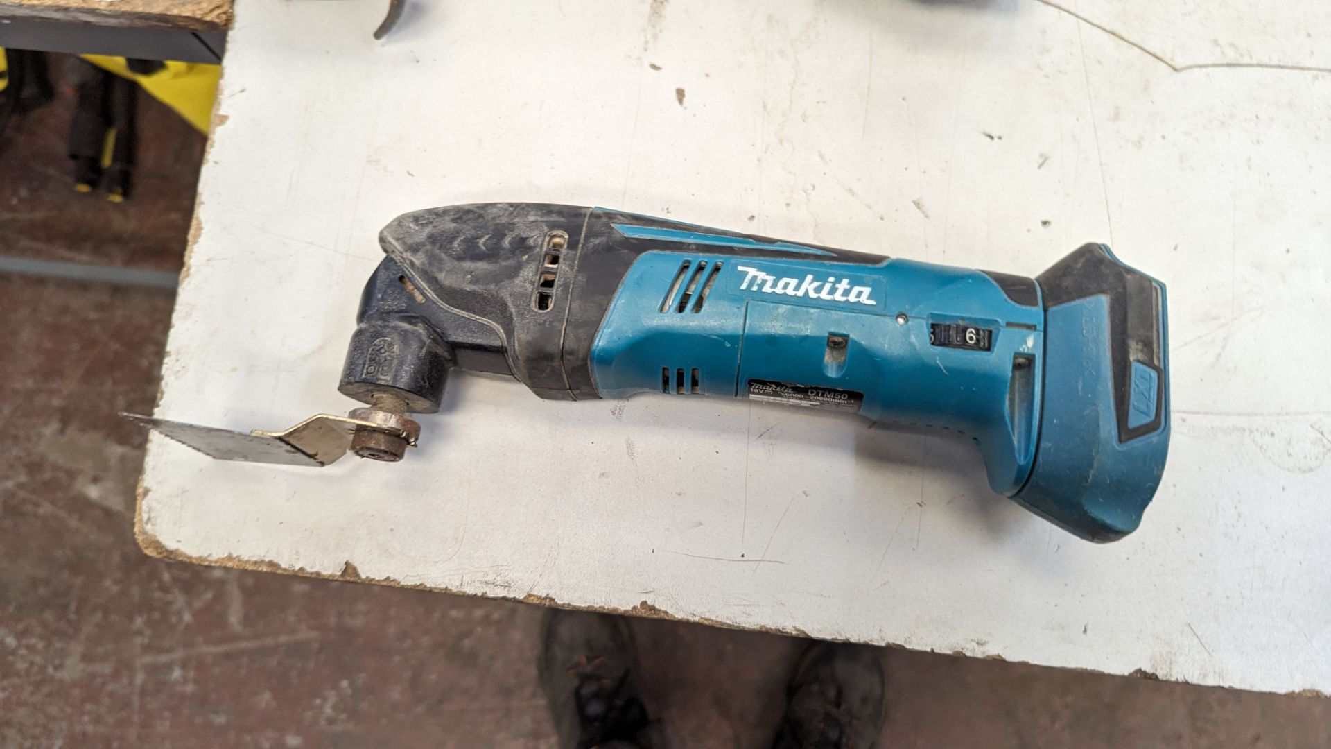 Makita cordless multitool model DTM50. NB no batteries or charger - Image 5 of 6