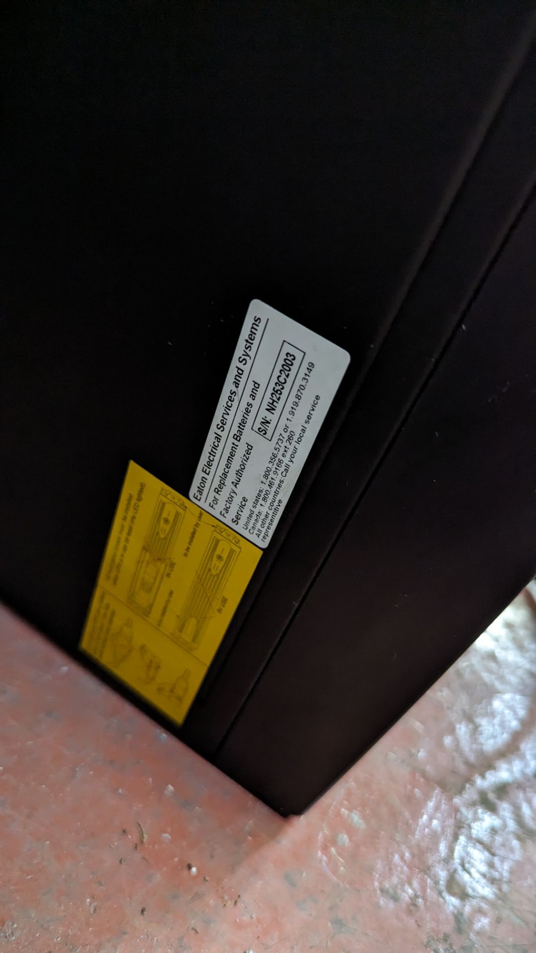 UPS system with cables - Image 8 of 12