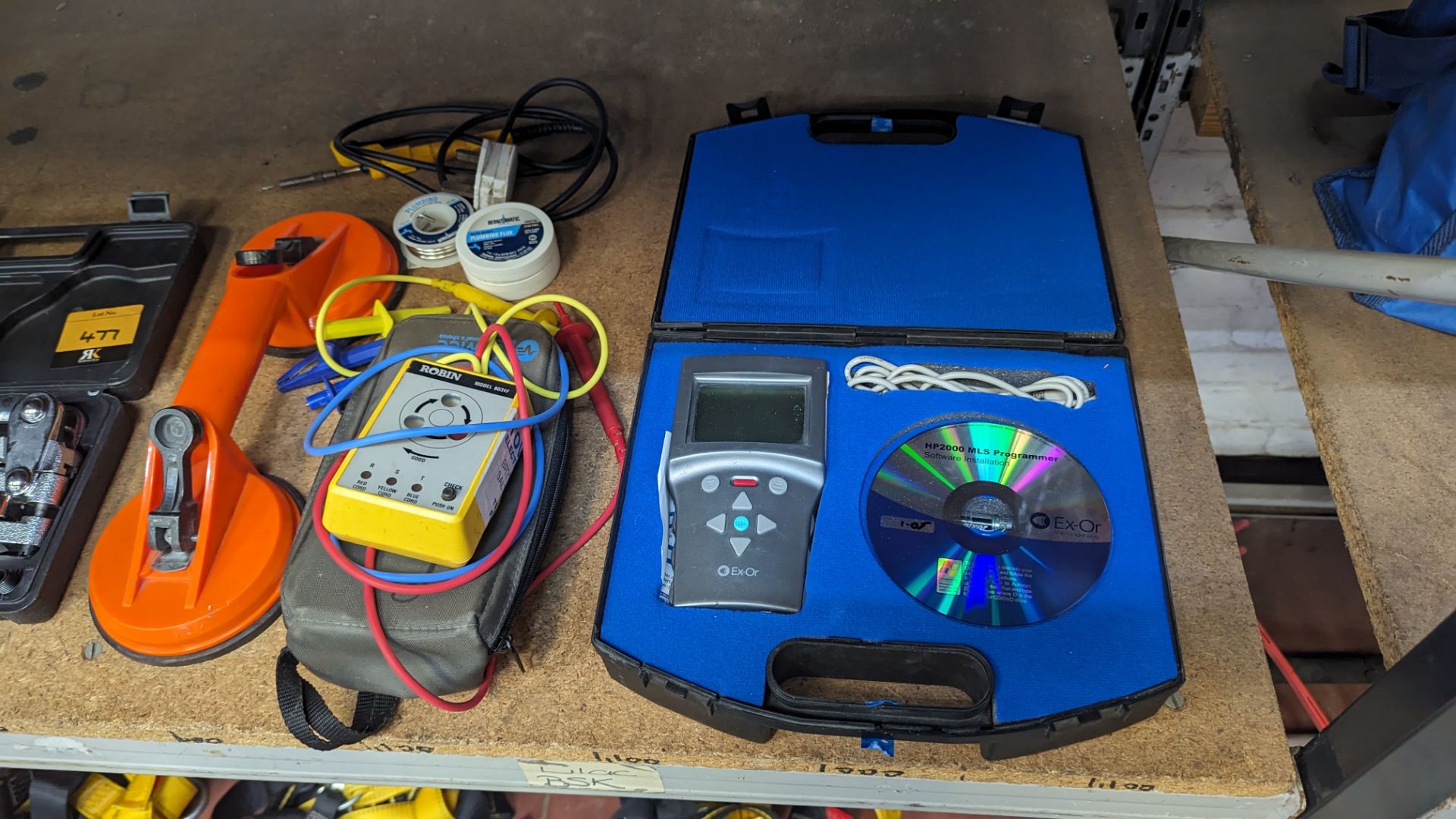 Mixed tool lot including suction clamp, testing item, meter & more - Image 9 of 9