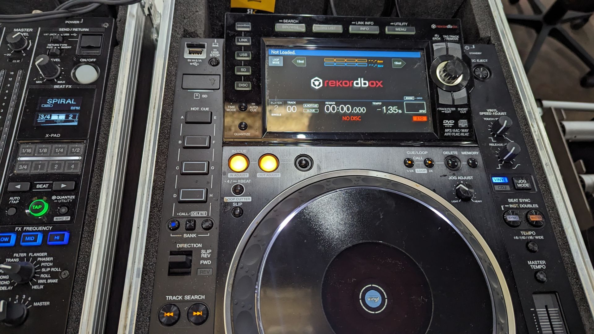 Pioneer Pro DJ package: DJM-900NXS2 Mixer & 2x DJM-900NXS2 multi players - Image 16 of 55