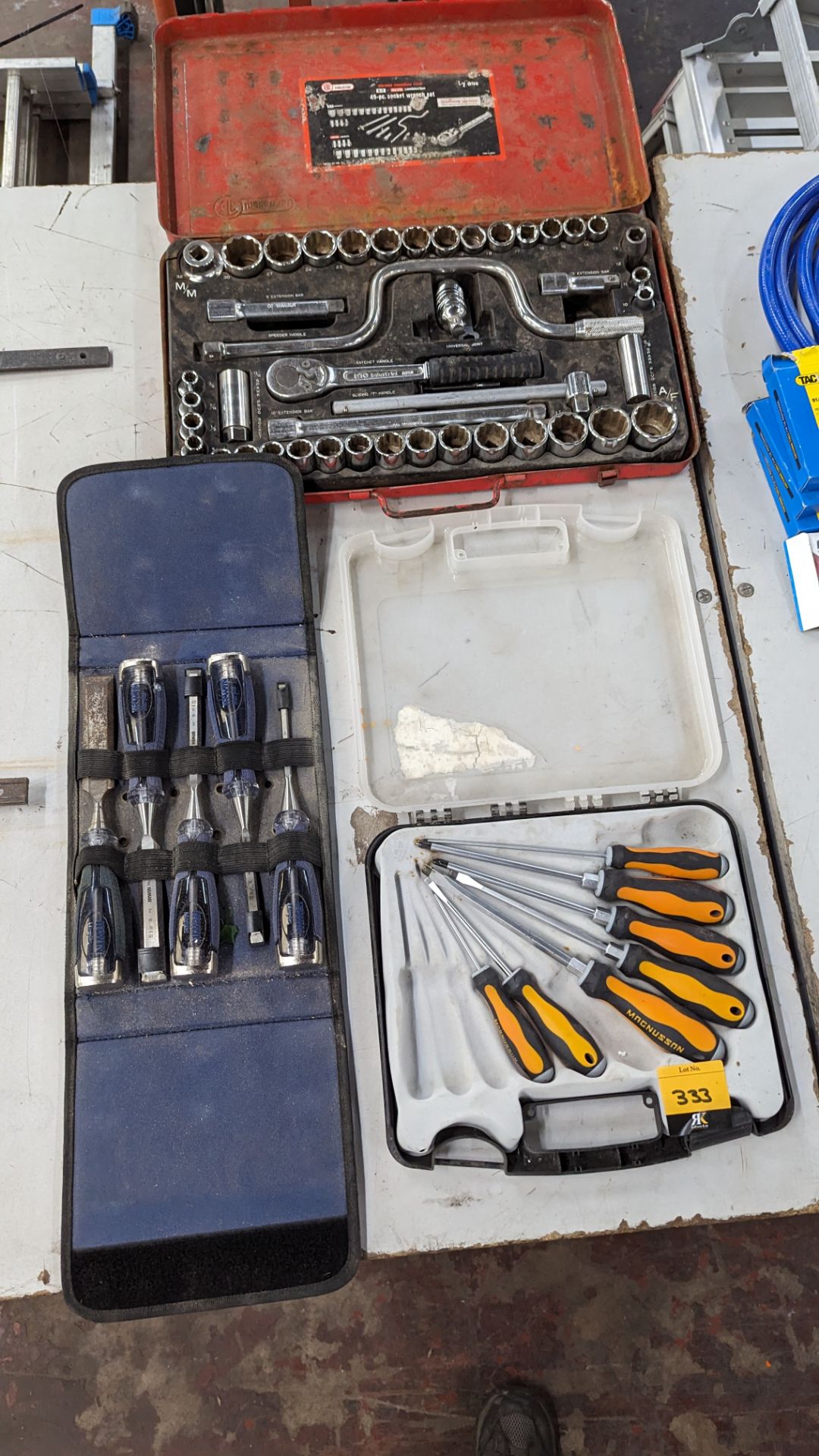 Quantity of hand tools comprising 3 cases & their contents, one comprising chisels, one comprising s - Image 3 of 9