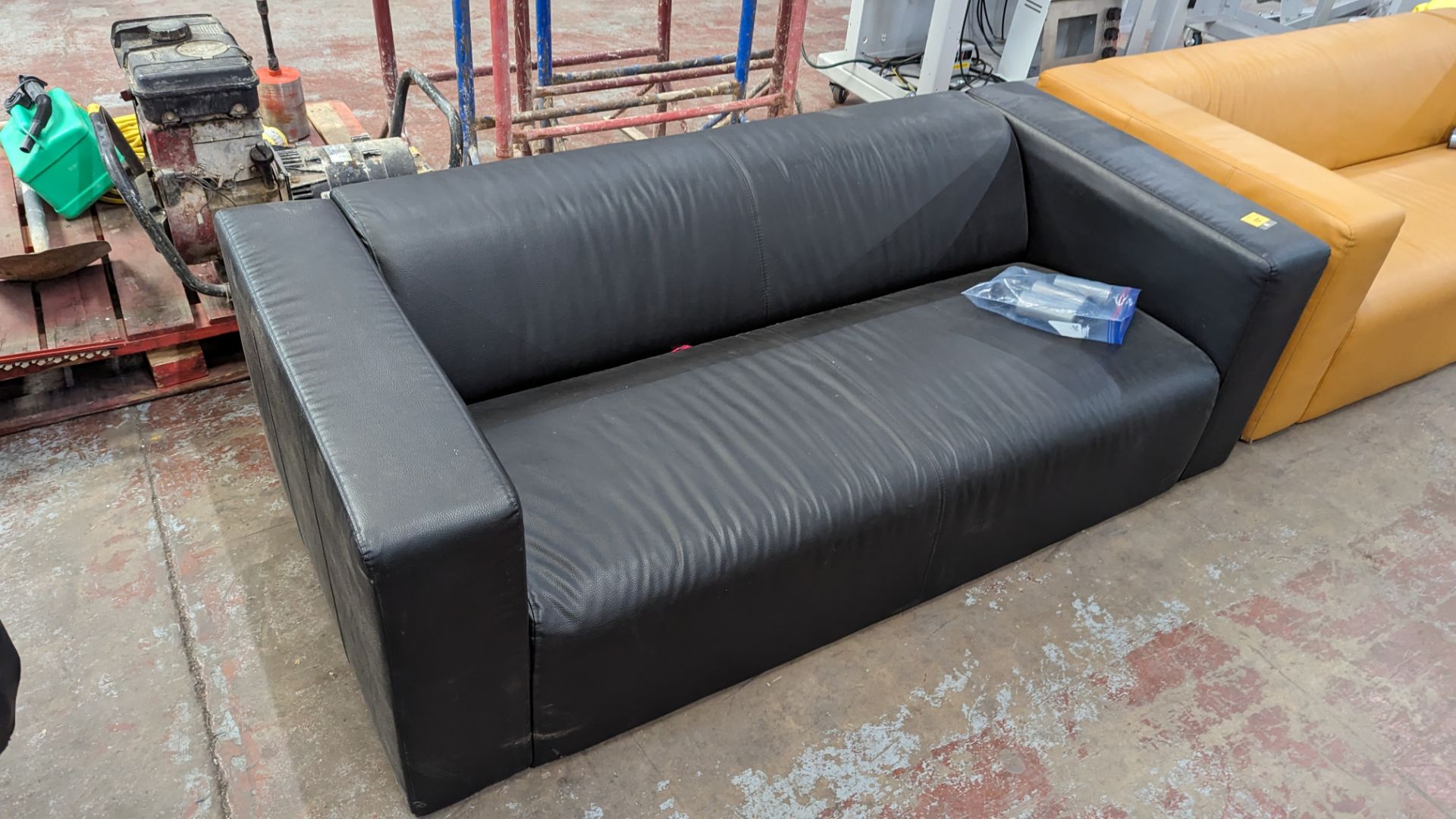 Black leather/leather look sofa - Image 3 of 4
