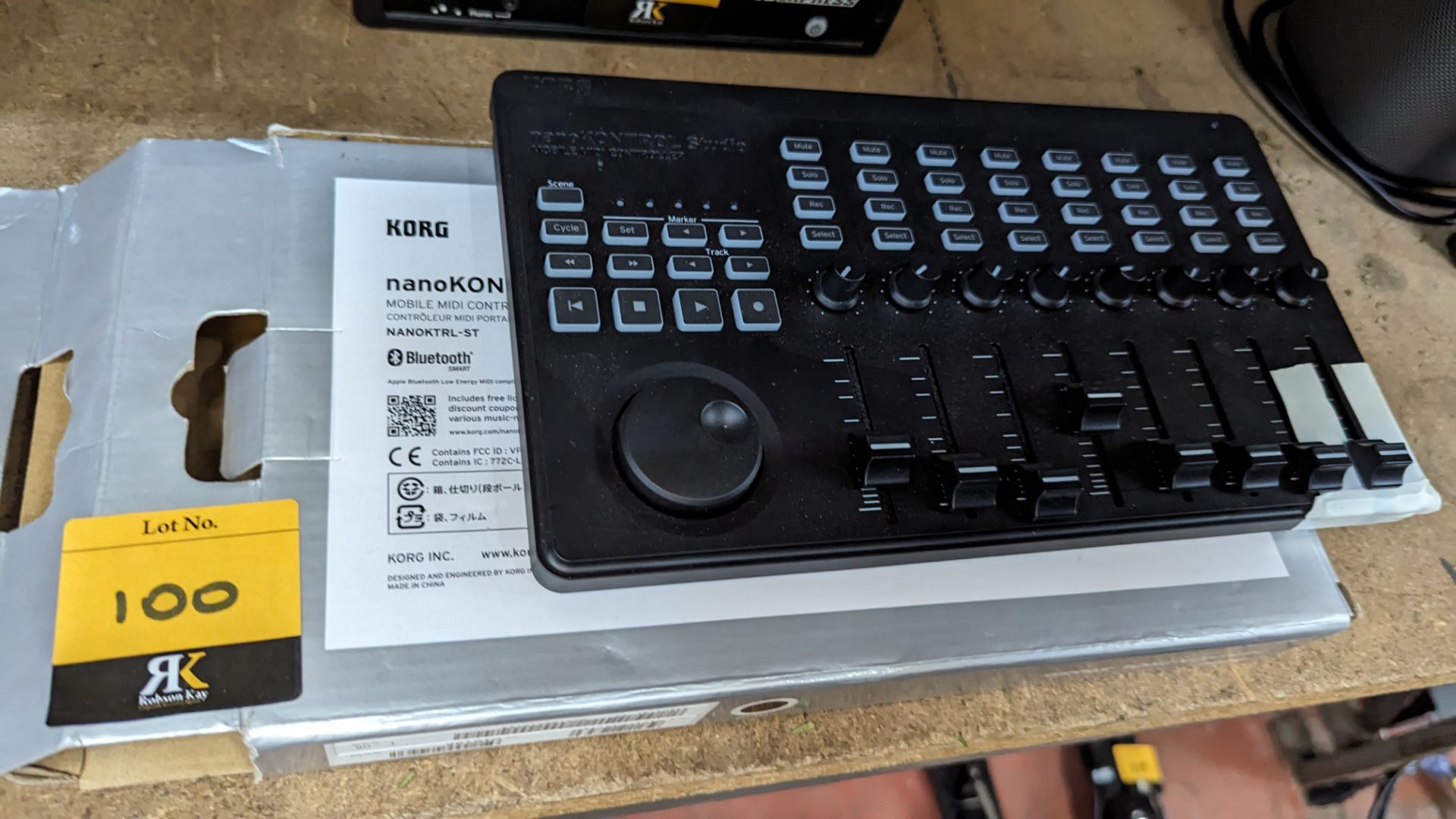 Korg nanoKONTROL studio USB & Bluetooth mobile midi controller including box - Image 5 of 8