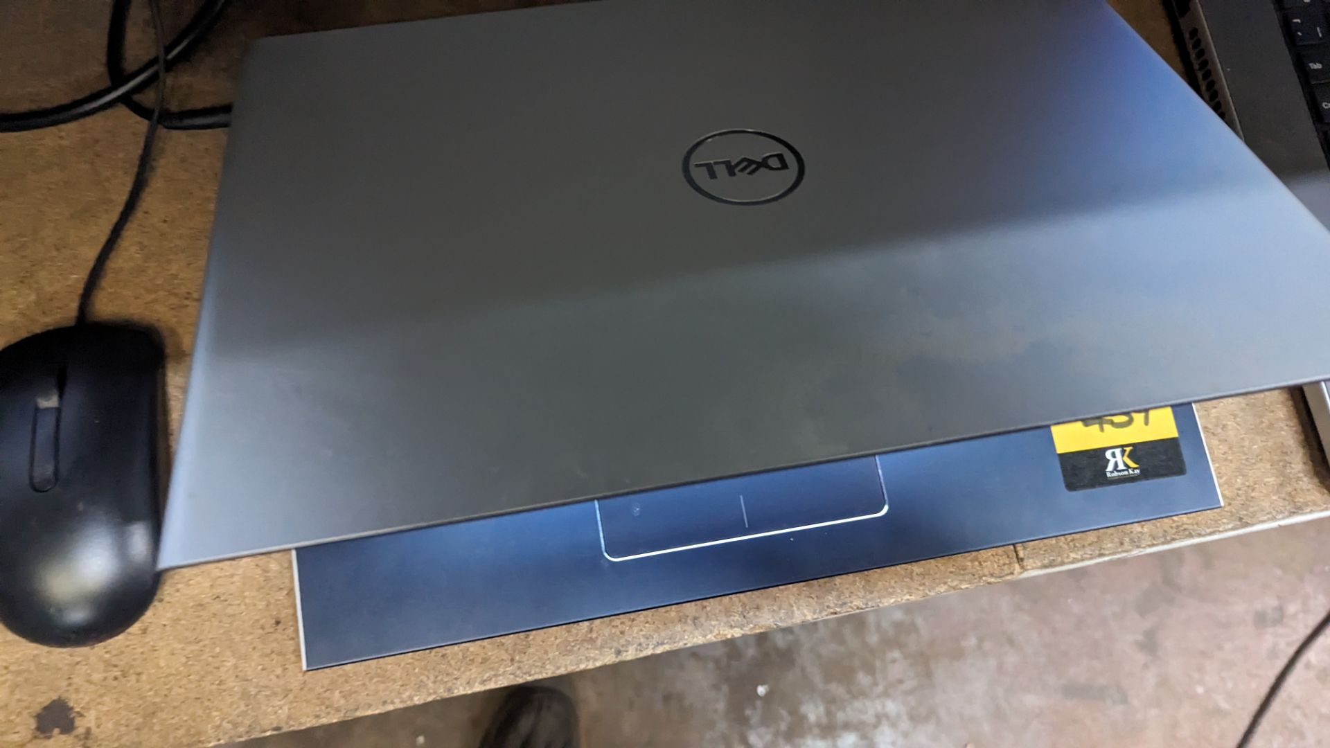 Dell Vostro notebook computer with Intel Core i5-8250 CPU, 8GB RAM, 256GB SSD including power pack/c - Image 11 of 17