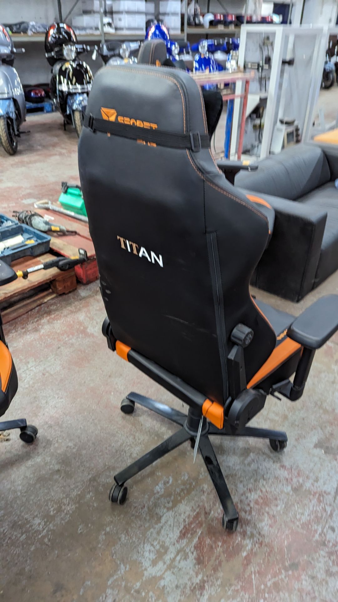 Secretlab Titan 2020 gaming chair - Image 8 of 13