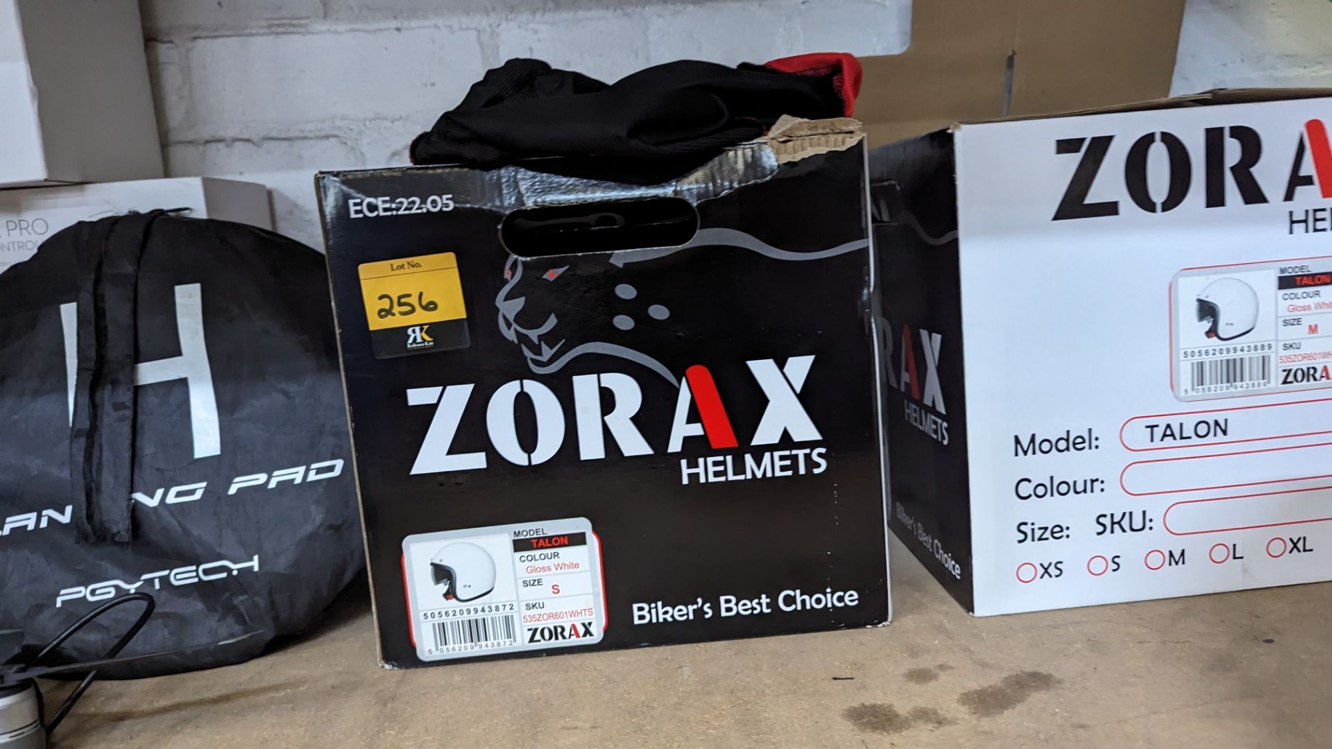 2 off Zorax Talon helmets, individually boxed, sizes small & medium - Image 8 of 12