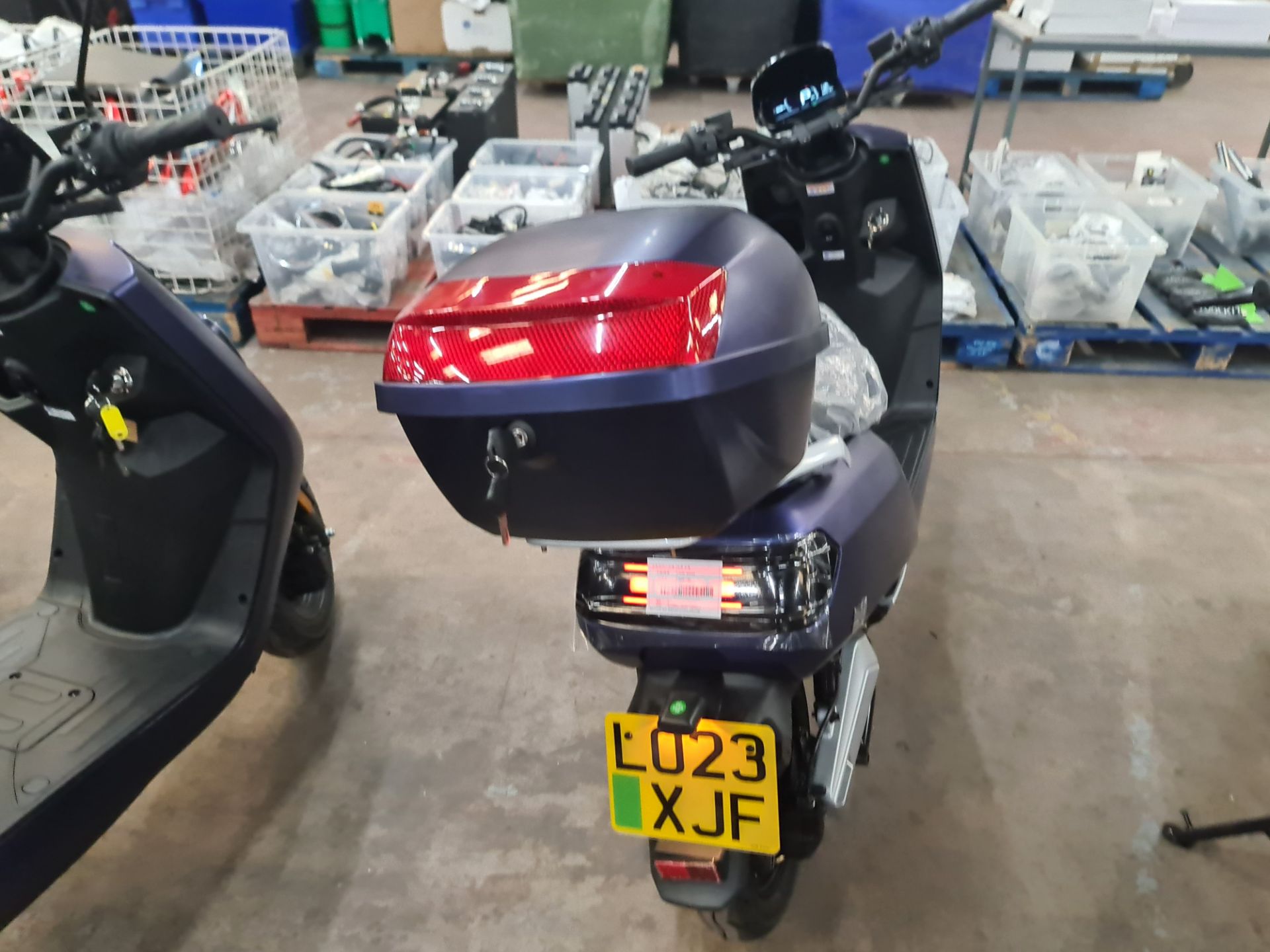 LO23 XJF Senda 3000 dual battery electric moped, colour: blue, 50cc equivalent, 30mph top speed, 90 - Image 11 of 22