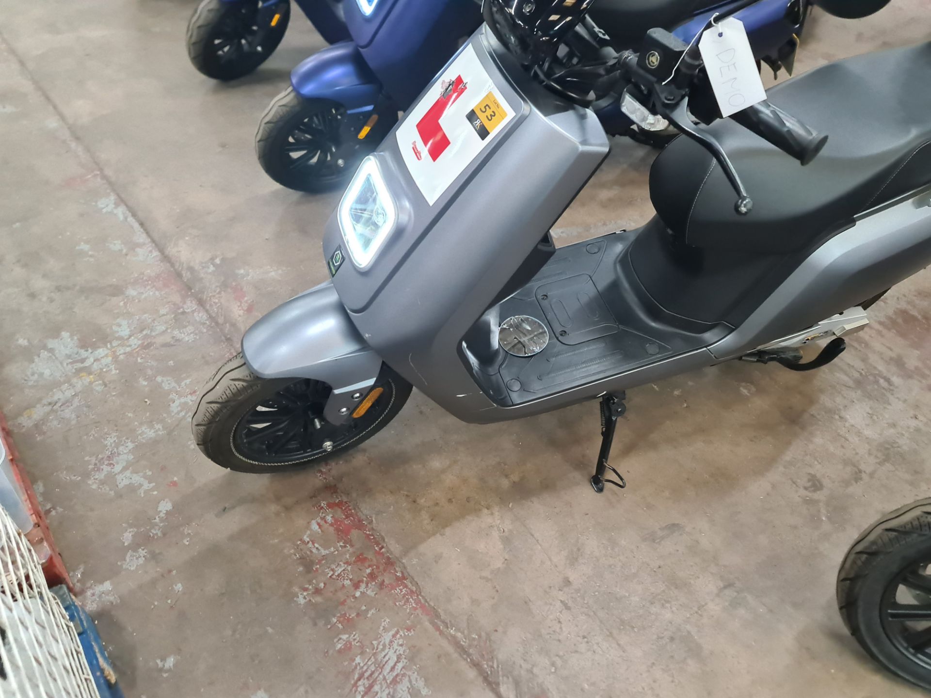 LP70 AXY Senda 3000 dual battery electric moped, colour: grey, 50cc equivalent, 30mph top speed, 90 - Image 2 of 20