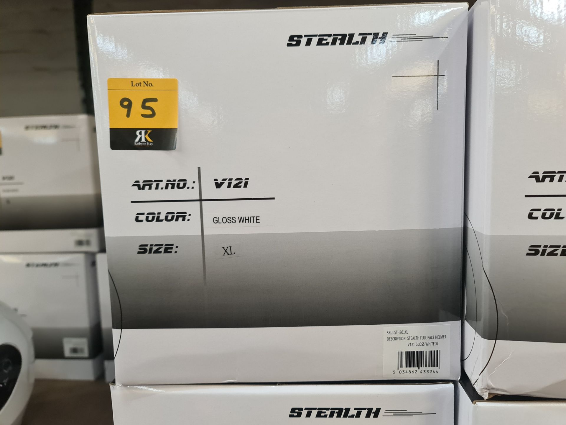 4 off Stealth V121 gloss white helmets - 1 each of S, M, L & XL - Image 2 of 4