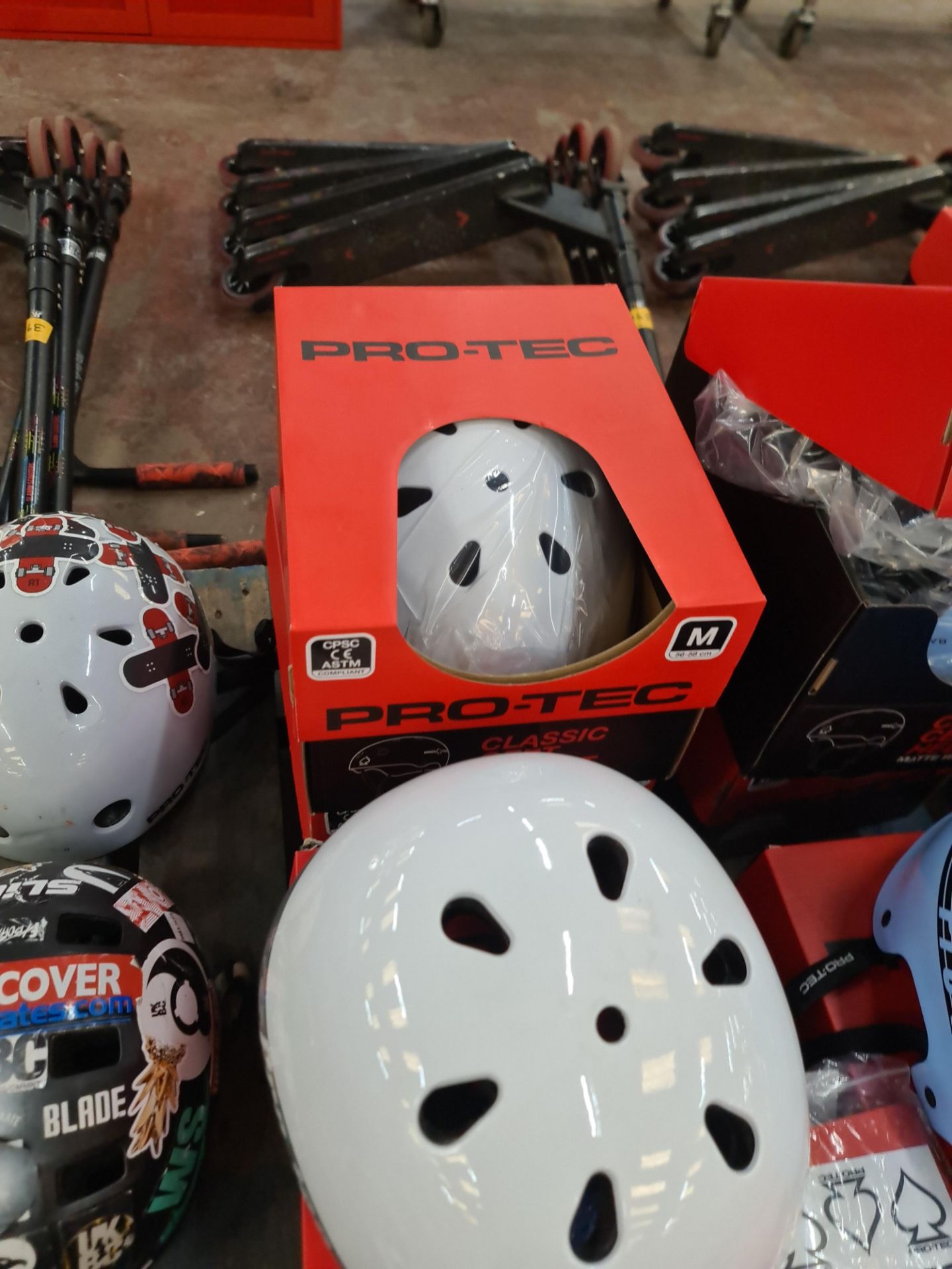 5 off Pro-Tec assorted helmets. Please note that 4 of the helmets include a box however, the boxes - Image 4 of 4
