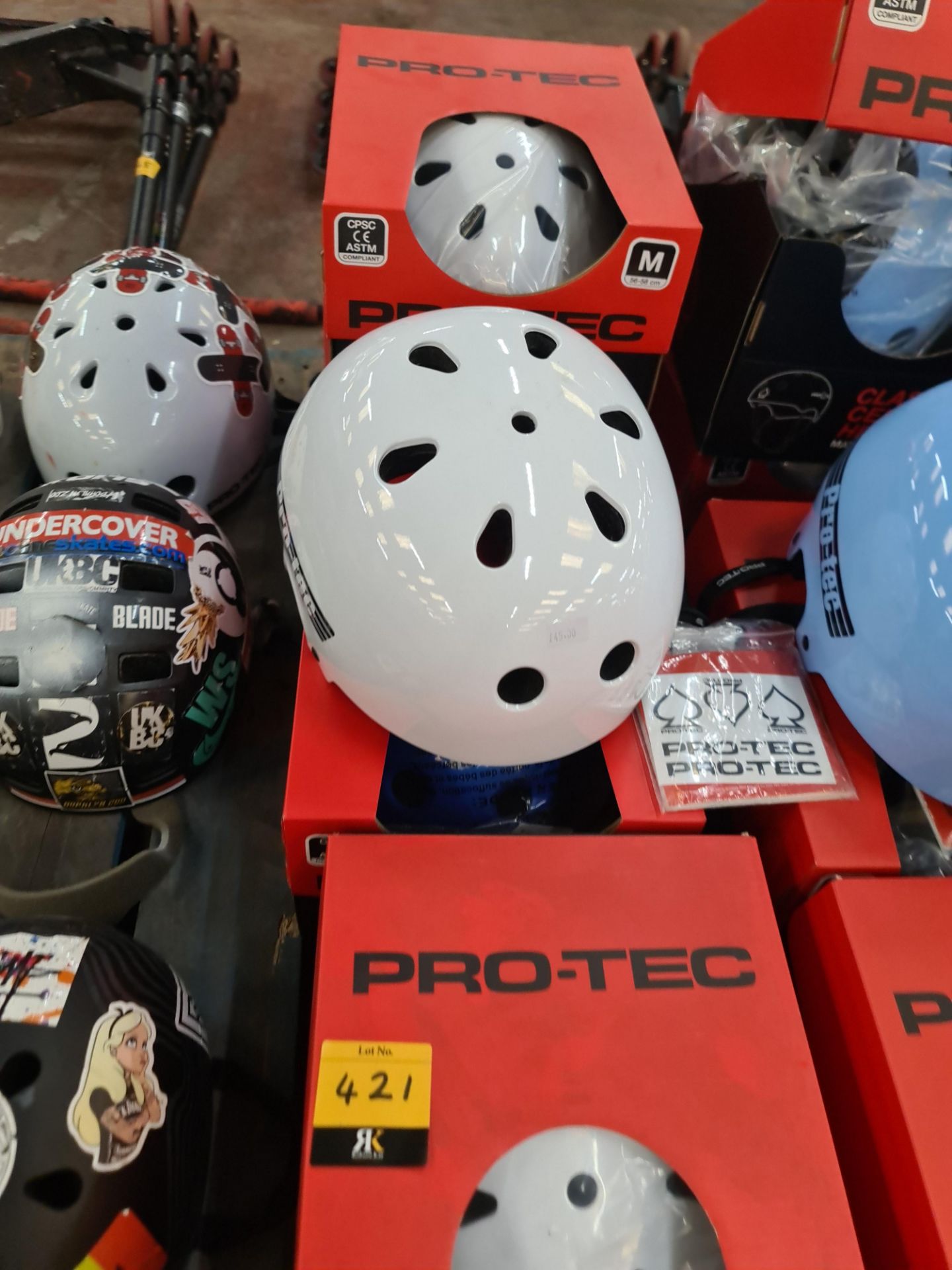 5 off Pro-Tec assorted helmets. Please note that 4 of the helmets include a box however, the boxes - Image 2 of 4