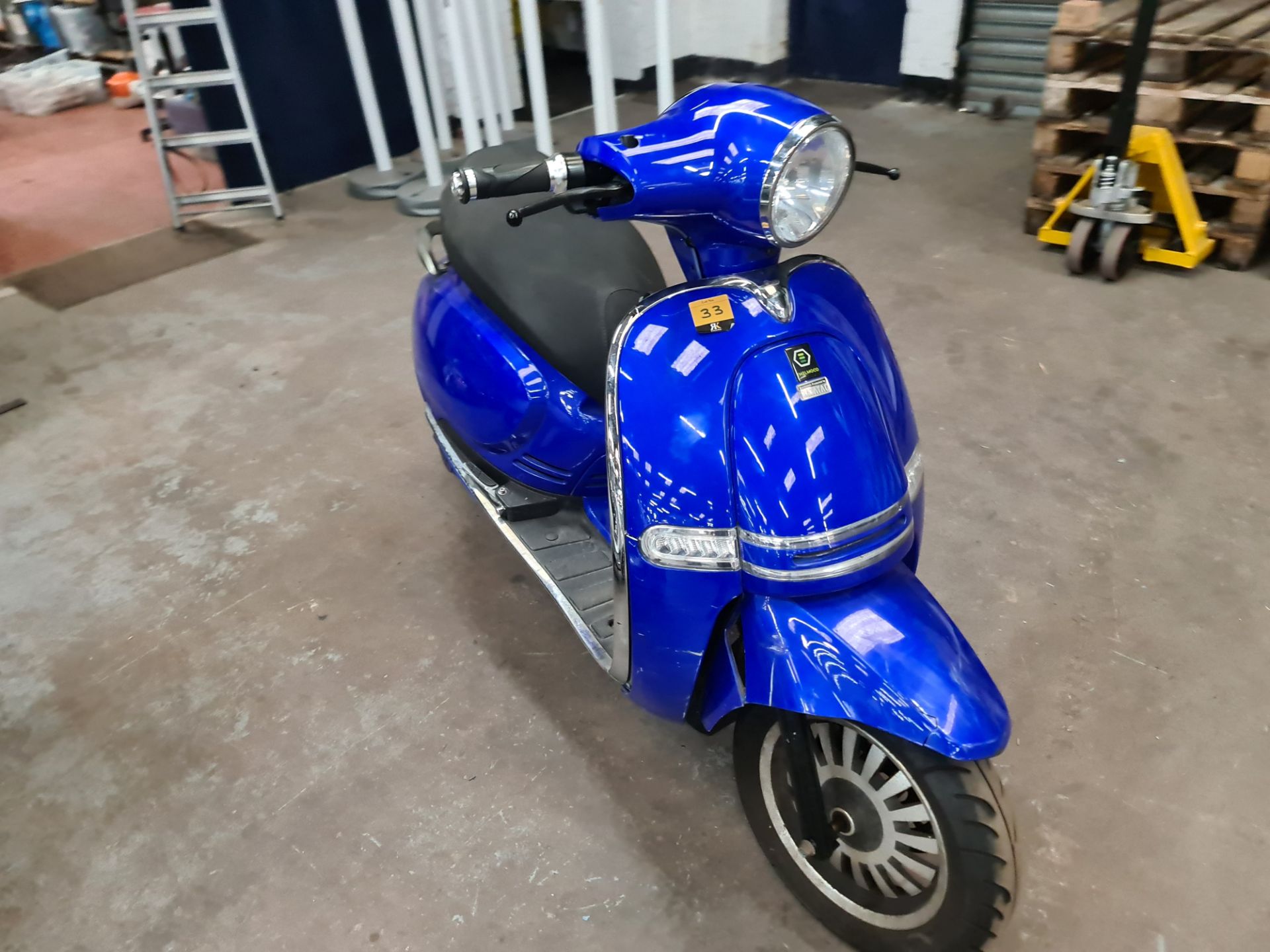 LM70 OCR Ultra 4000 electric scooter, non-runner, Colour: blue, 125cc equivalent, 50mph top speed, 5 - Image 5 of 25