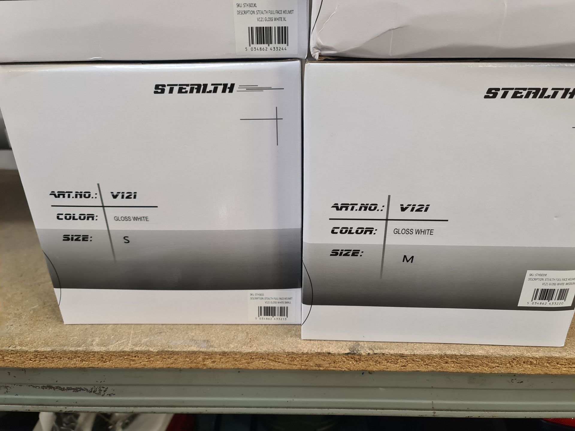 4 off Stealth V121 gloss white helmets - 1 each of S, M, L & XL - Image 4 of 4