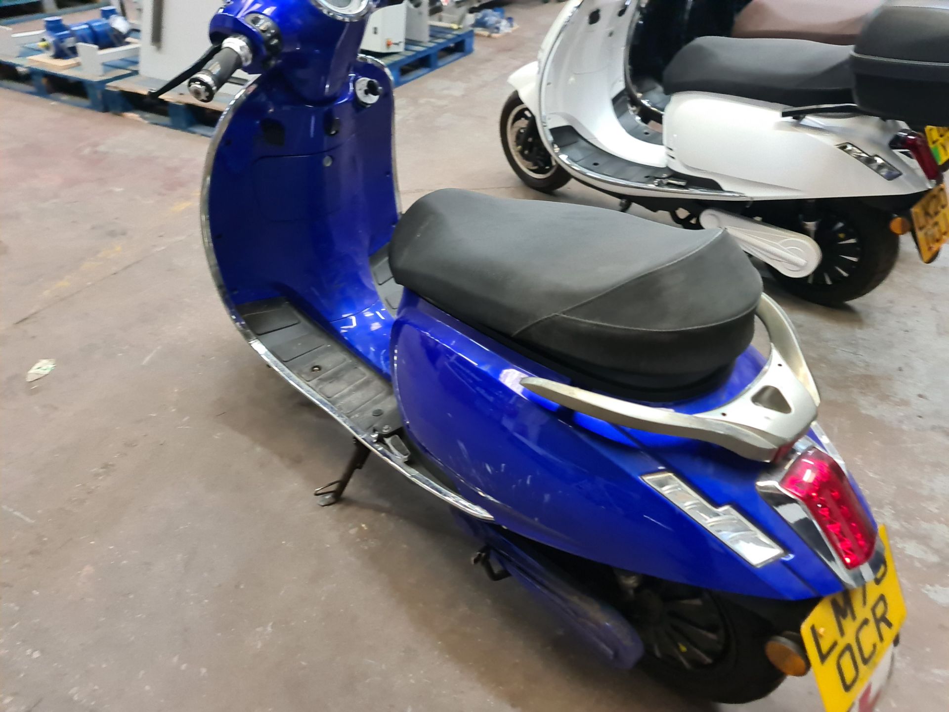 LM70 OCR Ultra 4000 electric scooter, non-runner, Colour: blue, 125cc equivalent, 50mph top speed, 5 - Image 19 of 25