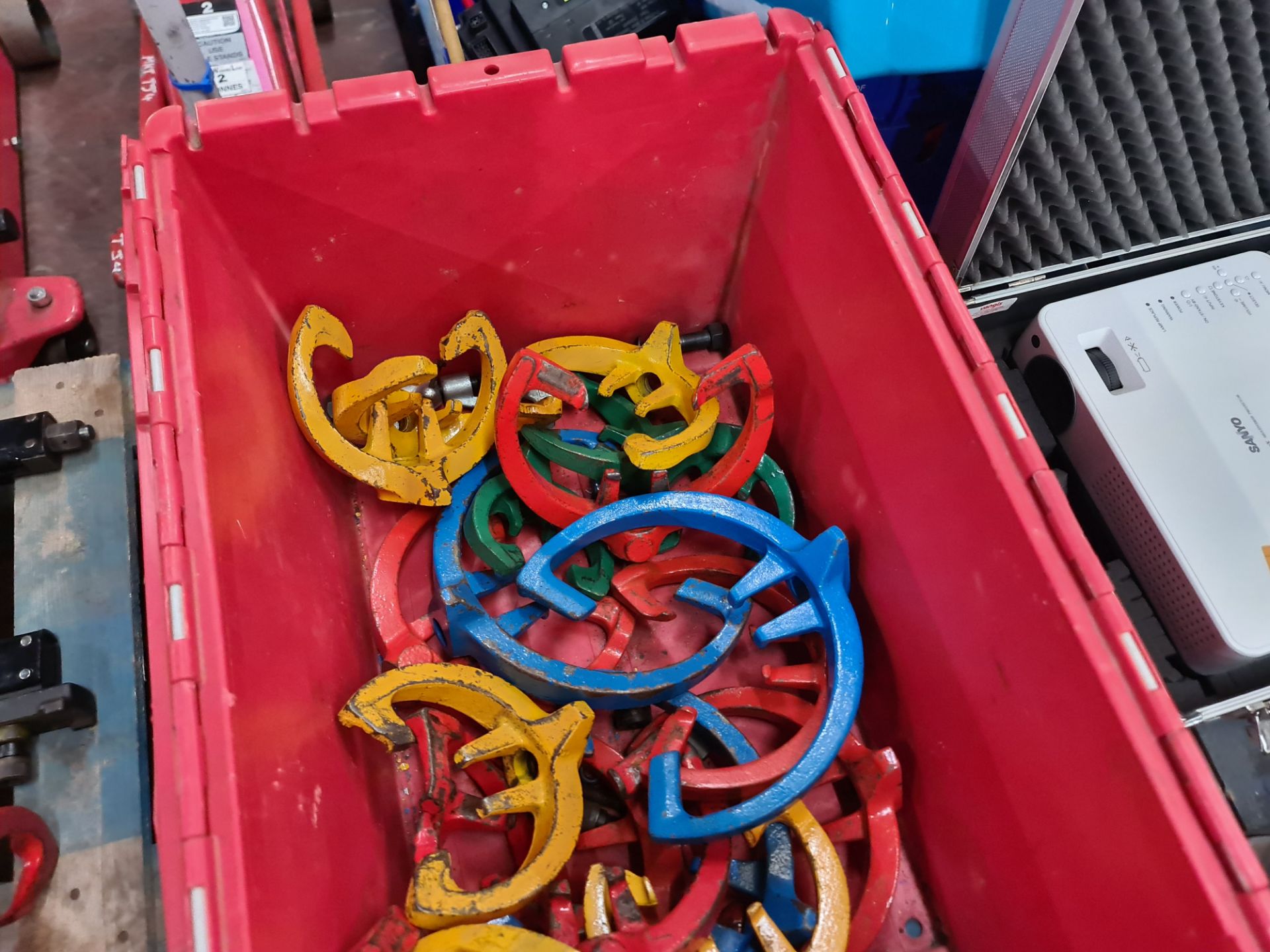 The contents of a pallet of coil spring compressor equipment comprising 6 off compressors, some of w - Image 10 of 10