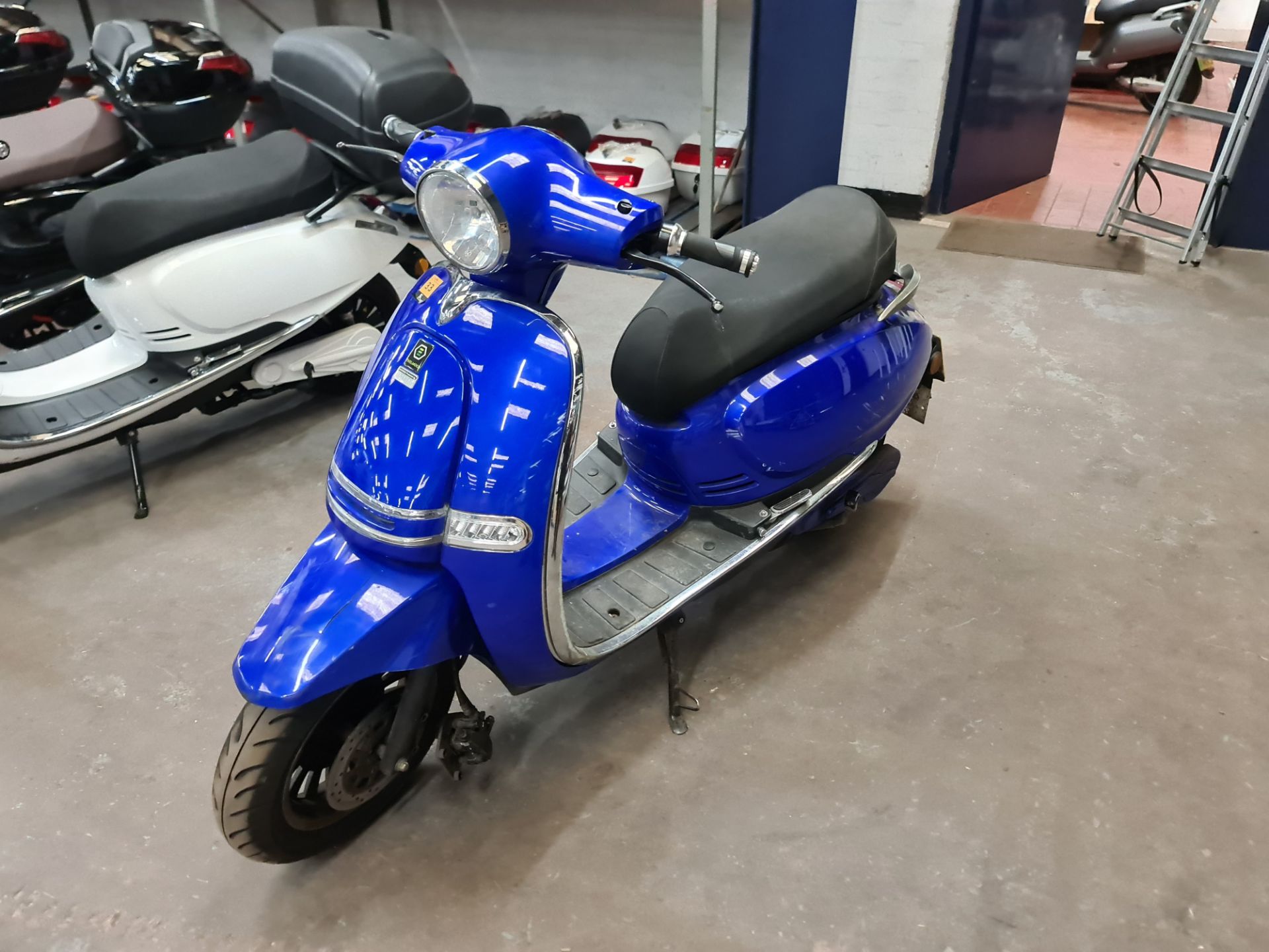 LM70 OCR Ultra 4000 electric scooter, non-runner, Colour: blue, 125cc equivalent, 50mph top speed, 5