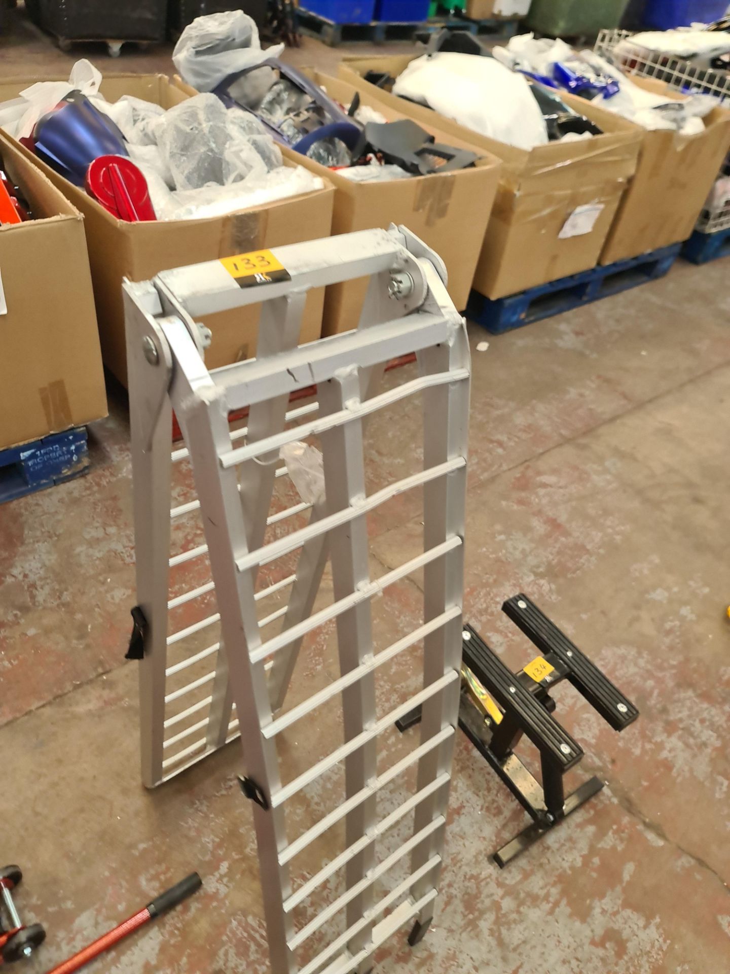 Motorbike folding loading ramp - Image 5 of 6