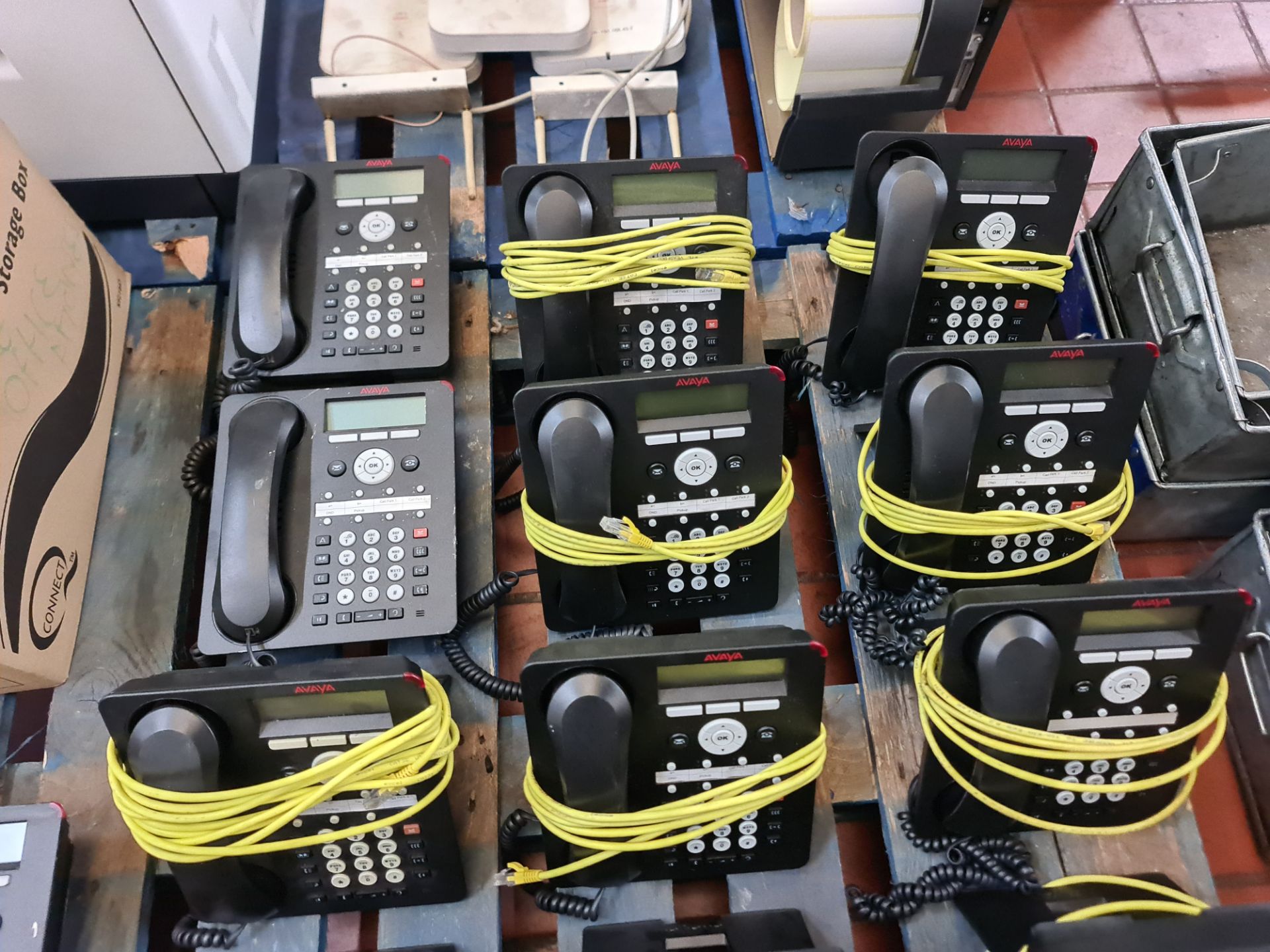 Contents of a pallet of telephone equipment, comprising 17 Avaya wired handsets, 3 Avaya DECT handse - Image 5 of 6