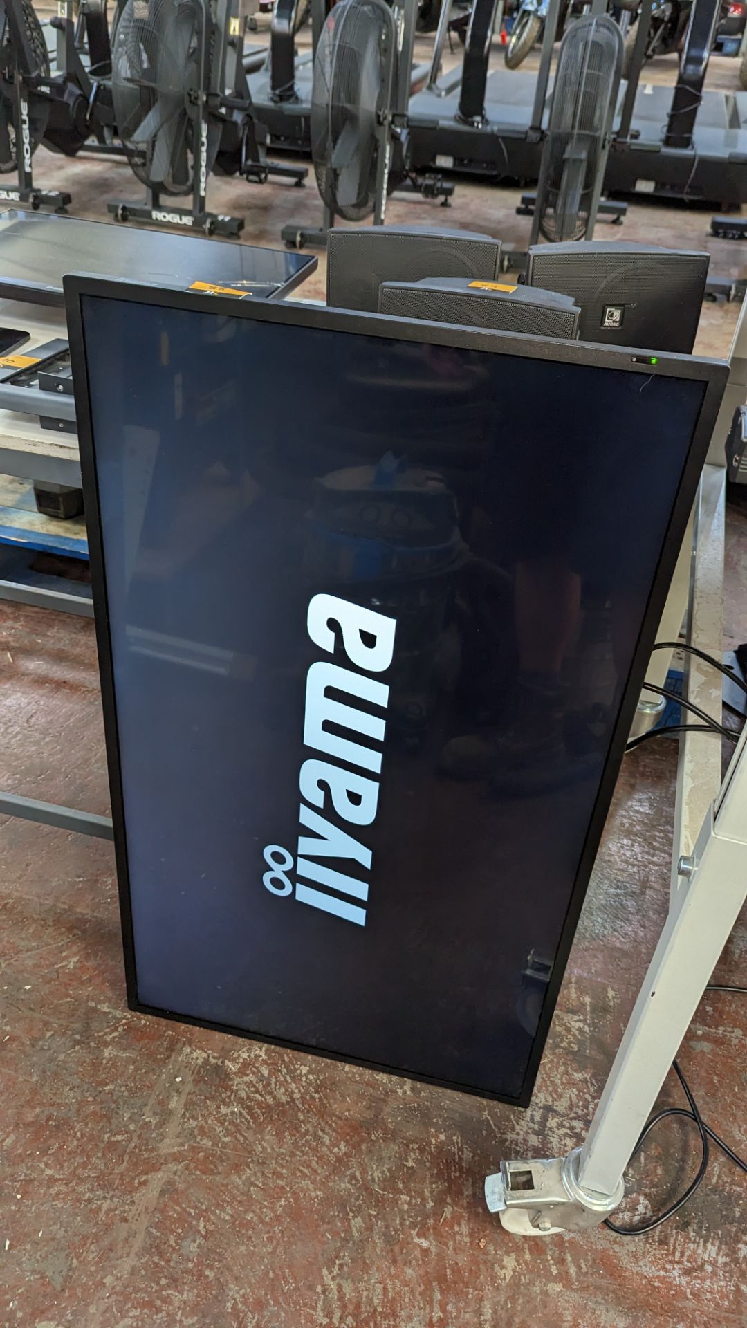 43" digital chalkboard by Iiyama, model ProLite LH4342UHS includes a power cable and partial mountin - Image 2 of 11