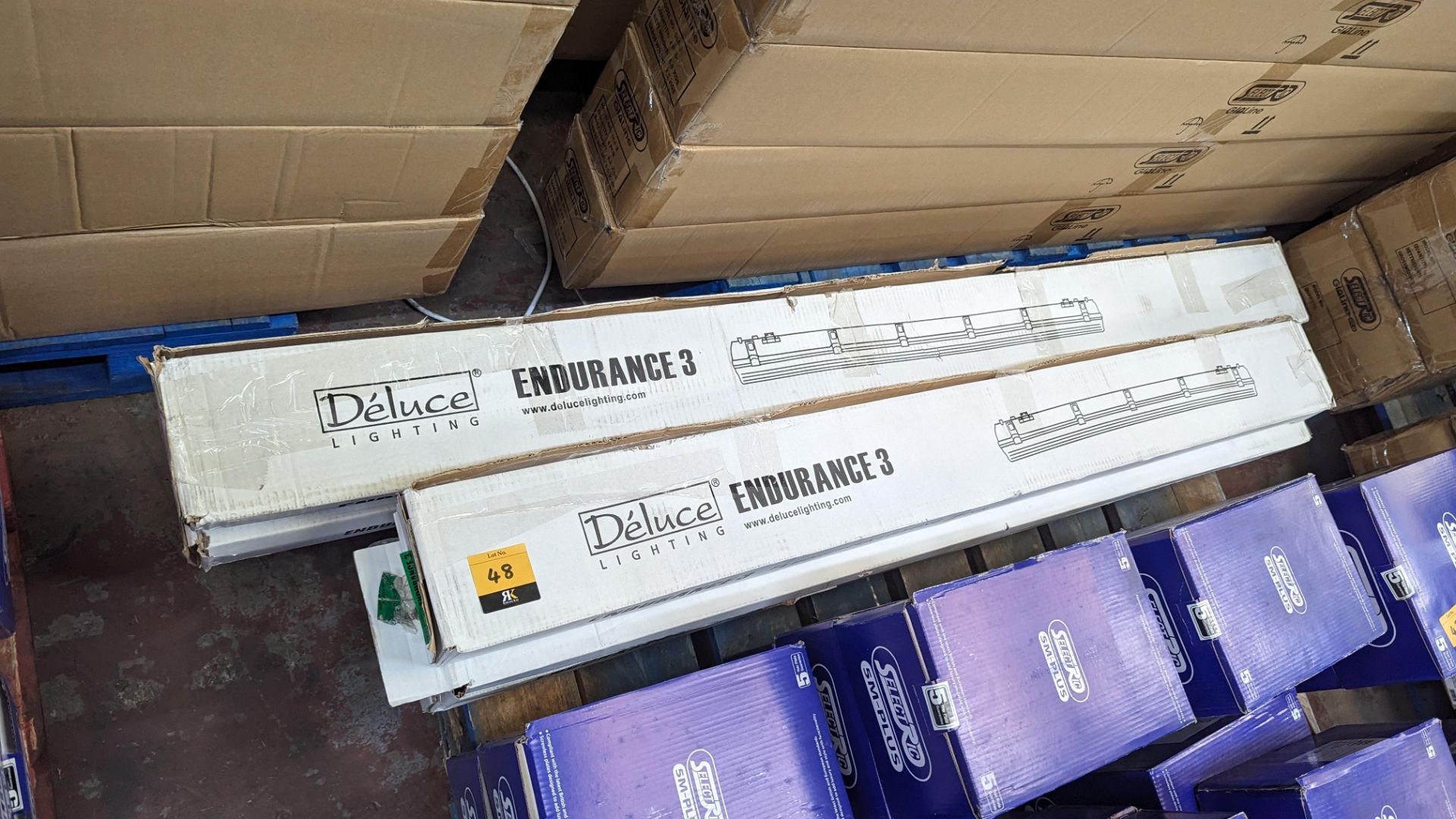 5 off Déluce Lighting Endurance 3 IP65 fluorescent fittings in 2 different lengths - Image 2 of 4