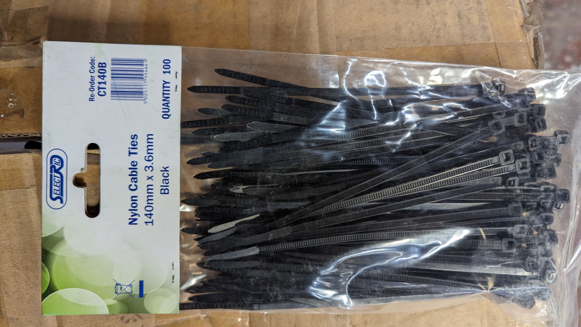 Carton of 140mm x 3.6mm black cable ties - 100 ties per pack. 25,000 ties in the box/lot - Image 4 of 4
