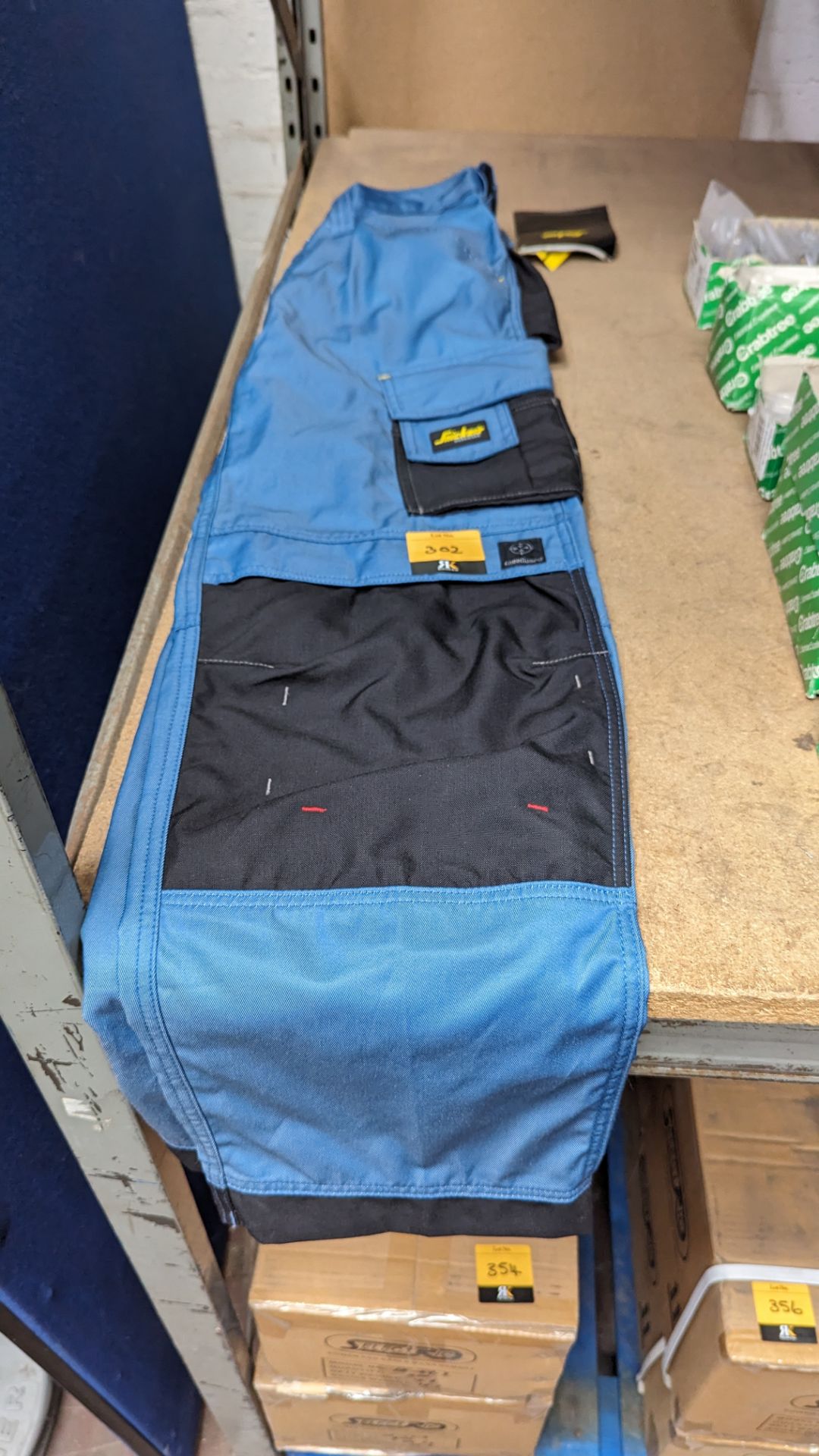 Pair of Snickers work trousers size 048, colour ocean/black 1704, craftsmen trouser dura twill - Image 2 of 6